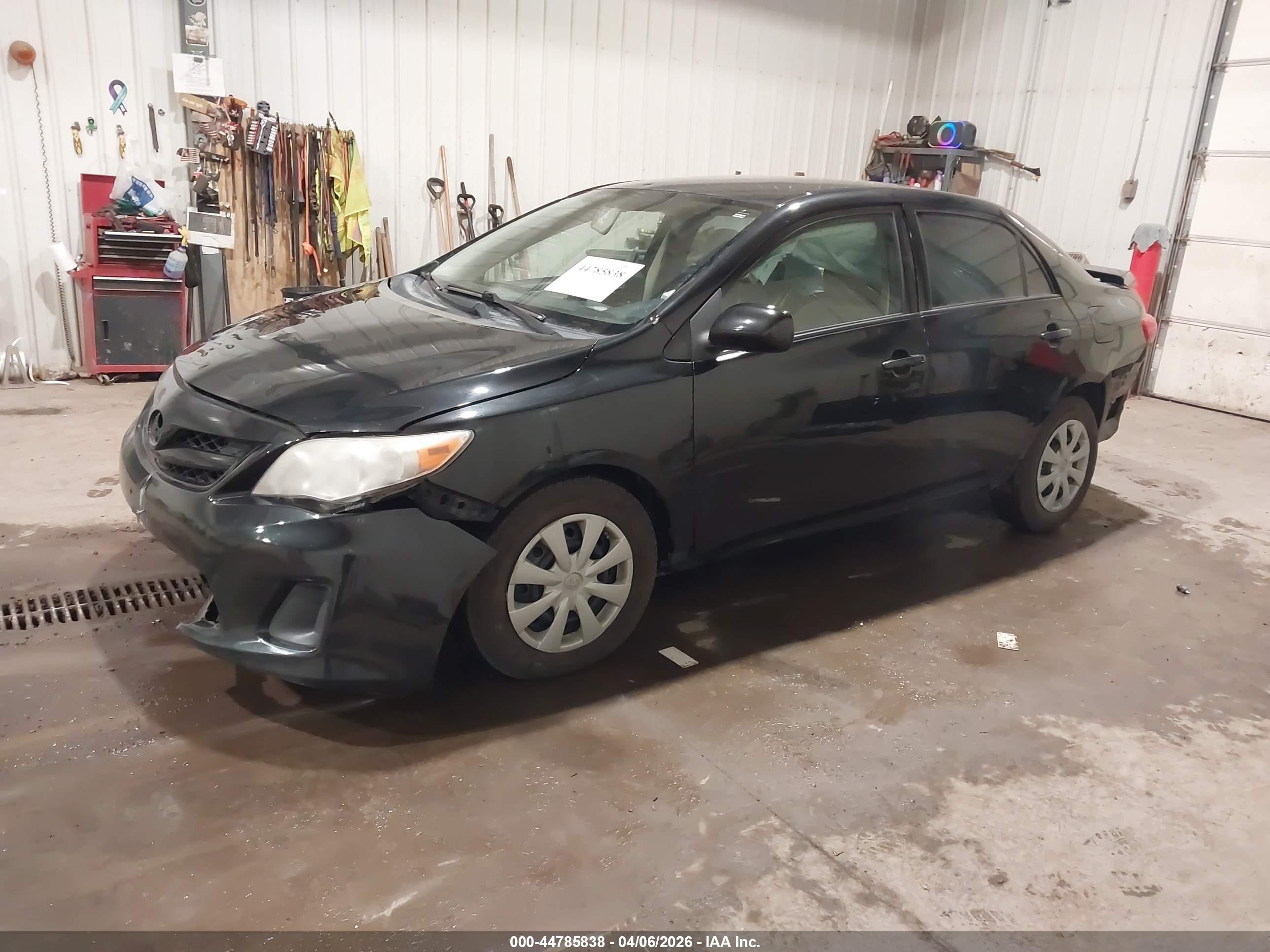 2011 Toyota Corolla Le Black vin: JTDBU4EE5B9138057