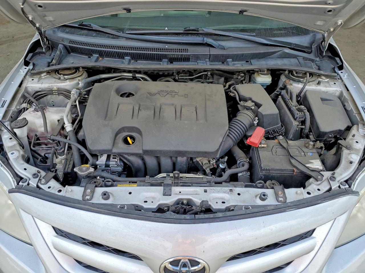 2011 Toyota Corolla Le Silver vin: JTDBU4EE5B9141718