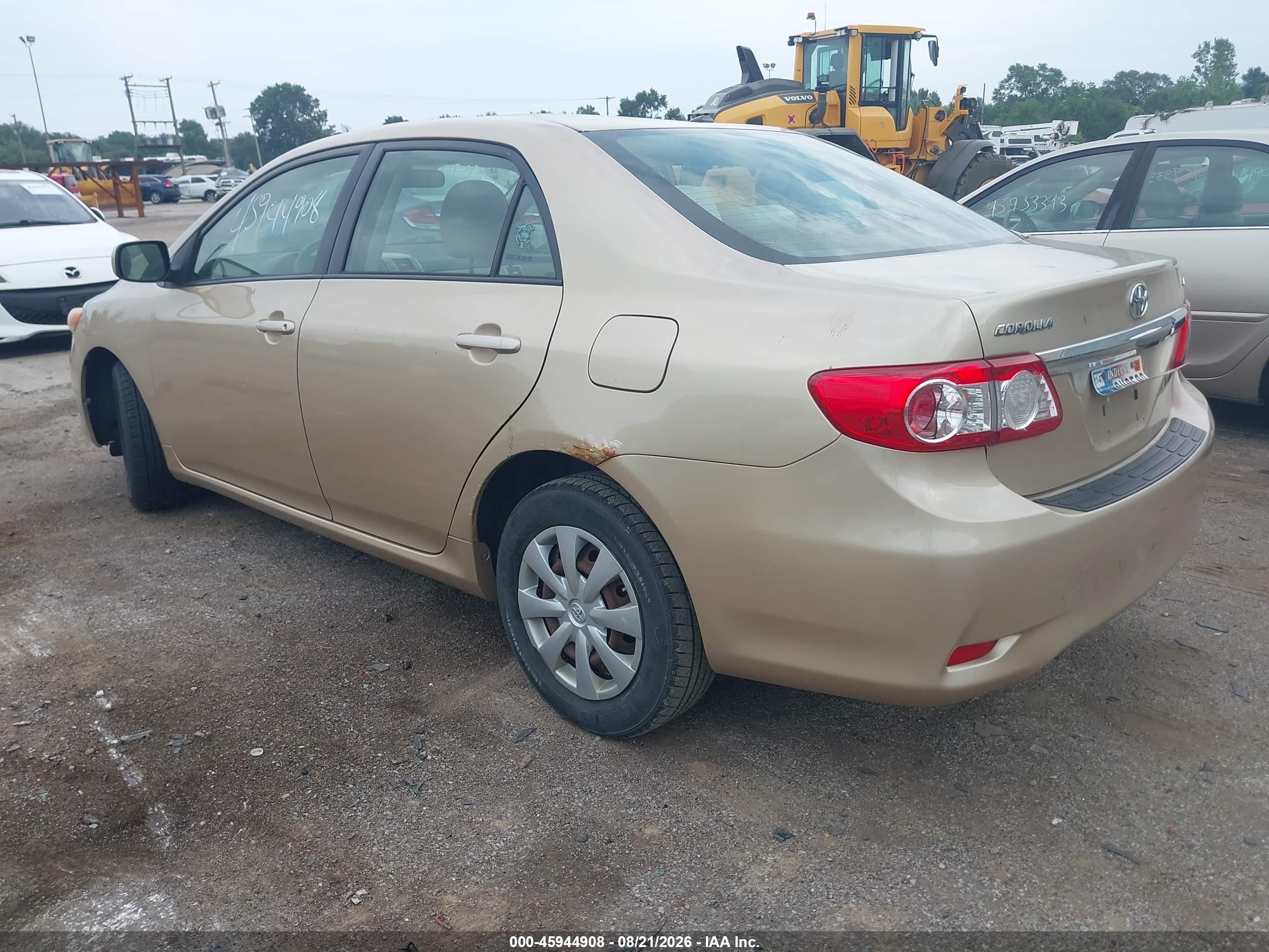 2011 Toyota Corolla Le Gold vin: JTDBU4EE5B9144943