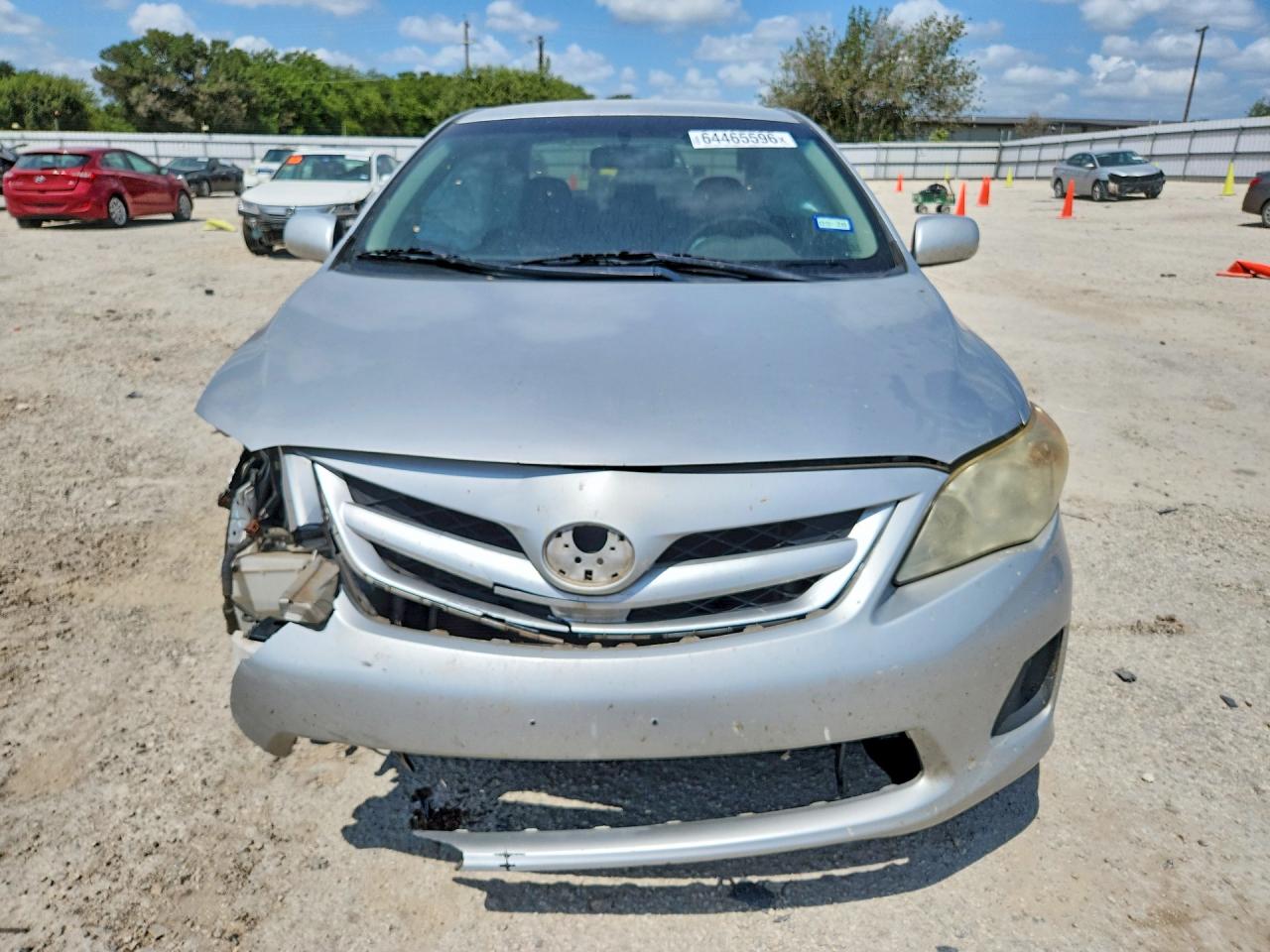2011 Toyota Corolla Le Silver vin: JTDBU4EE5B9152623