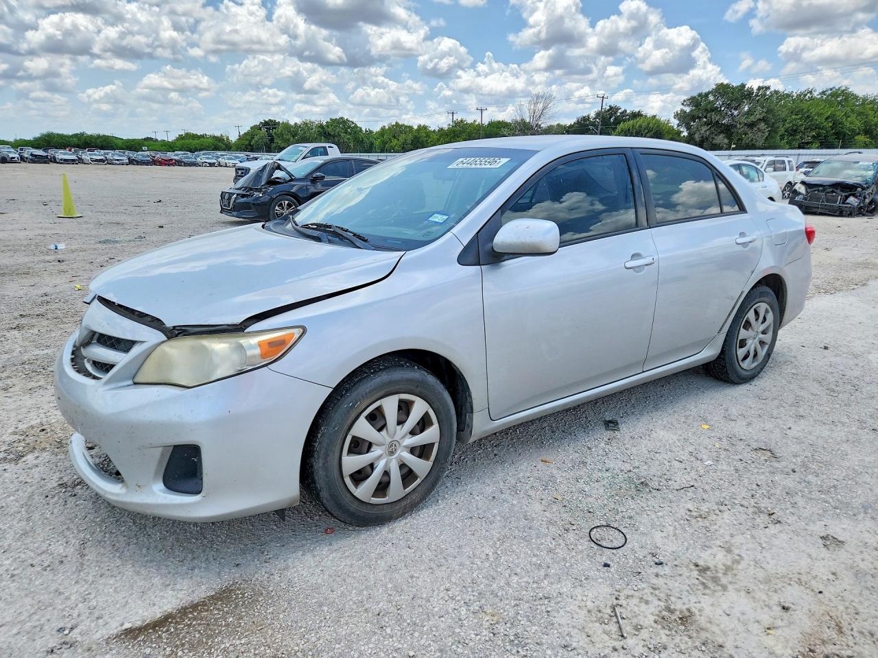 2011 Toyota Corolla Le Silver vin: JTDBU4EE5B9152623