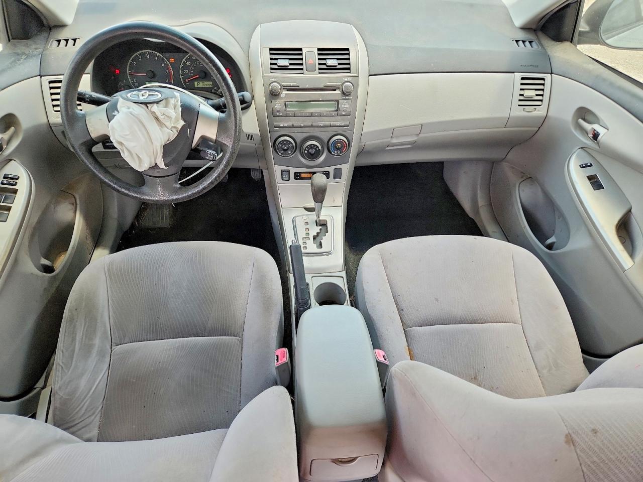 2011 Toyota Corolla Le Silver vin: JTDBU4EE5B9152623