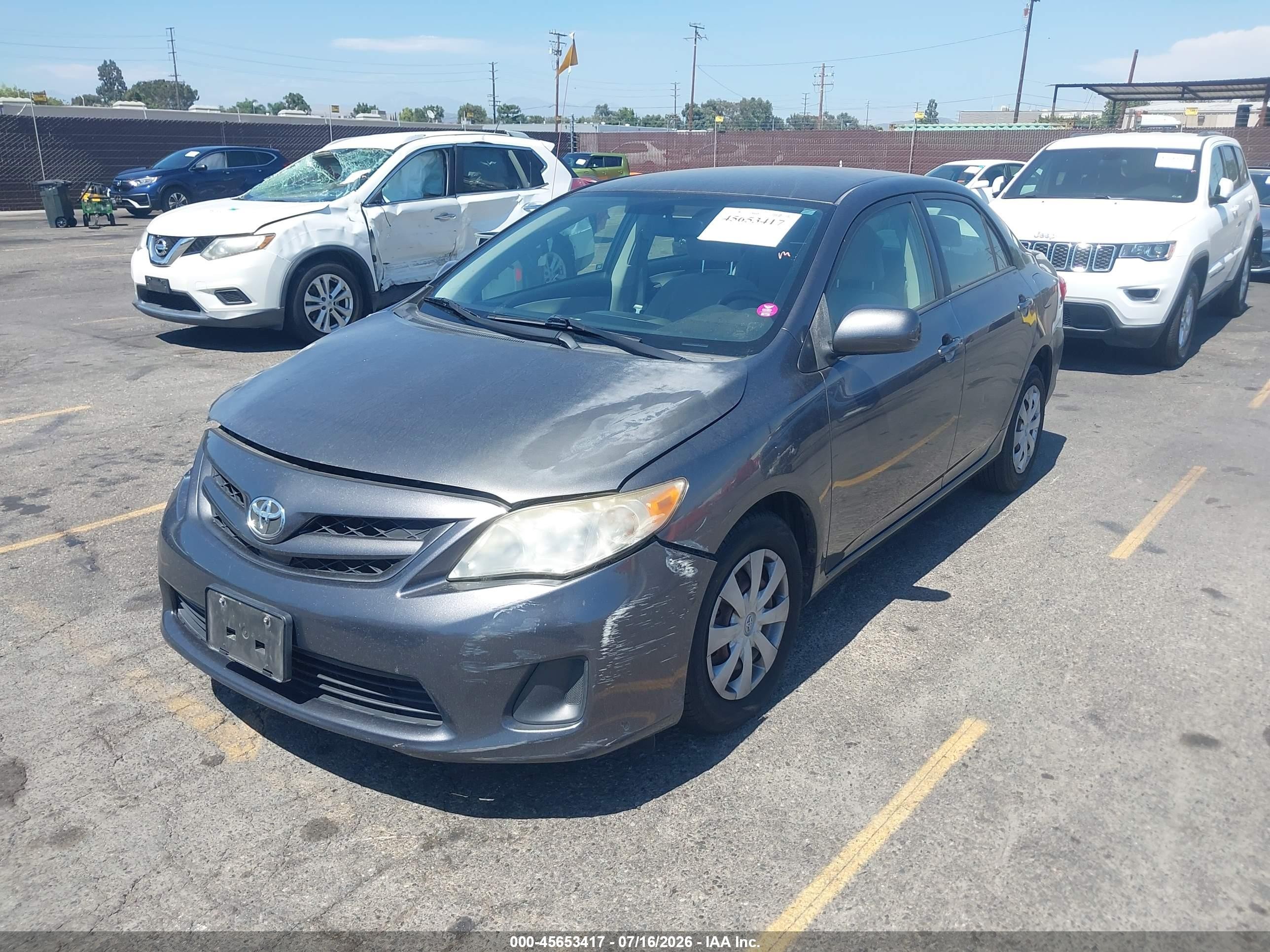 2011 Toyota Corolla Le Gray vin: JTDBU4EE5B9160236