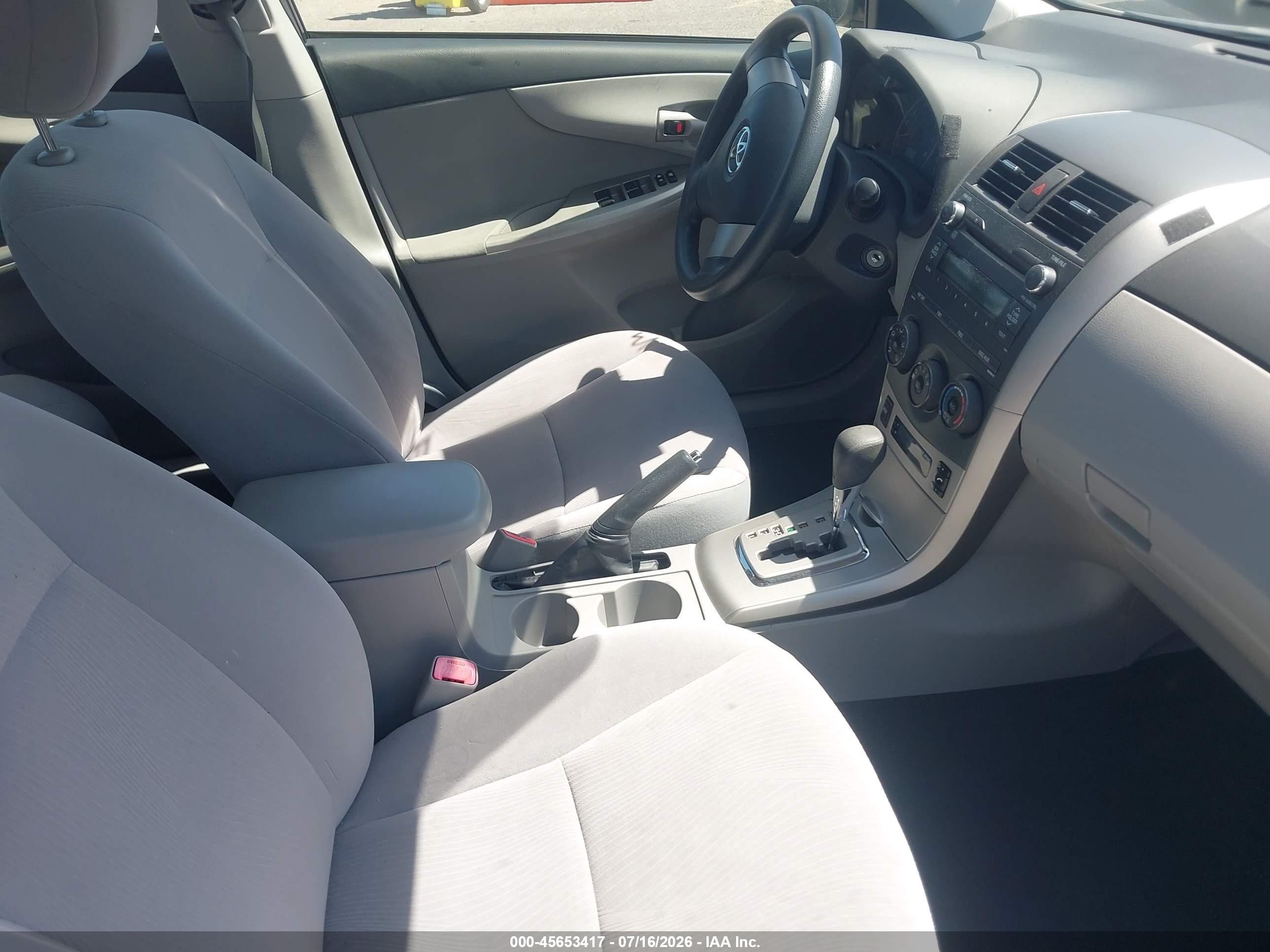2011 Toyota Corolla Le Gray vin: JTDBU4EE5B9160236