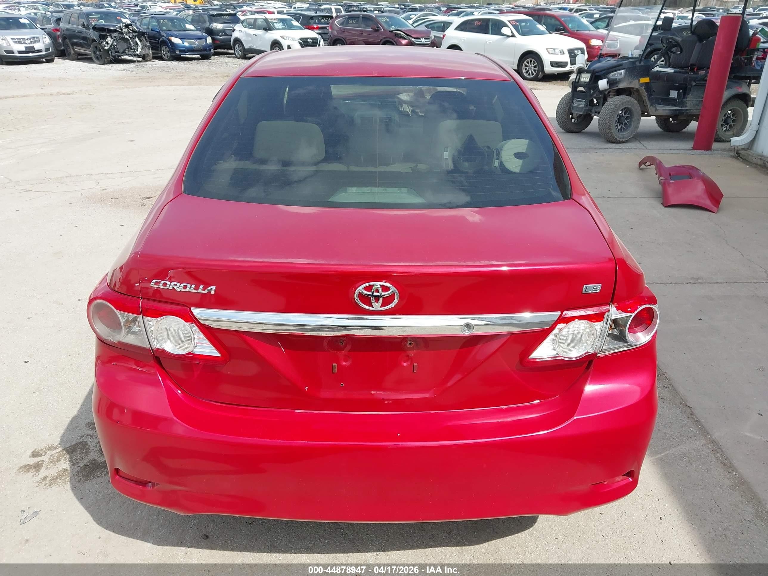 2011 Toyota Corolla Le Red vin: JTDBU4EE5B9160768