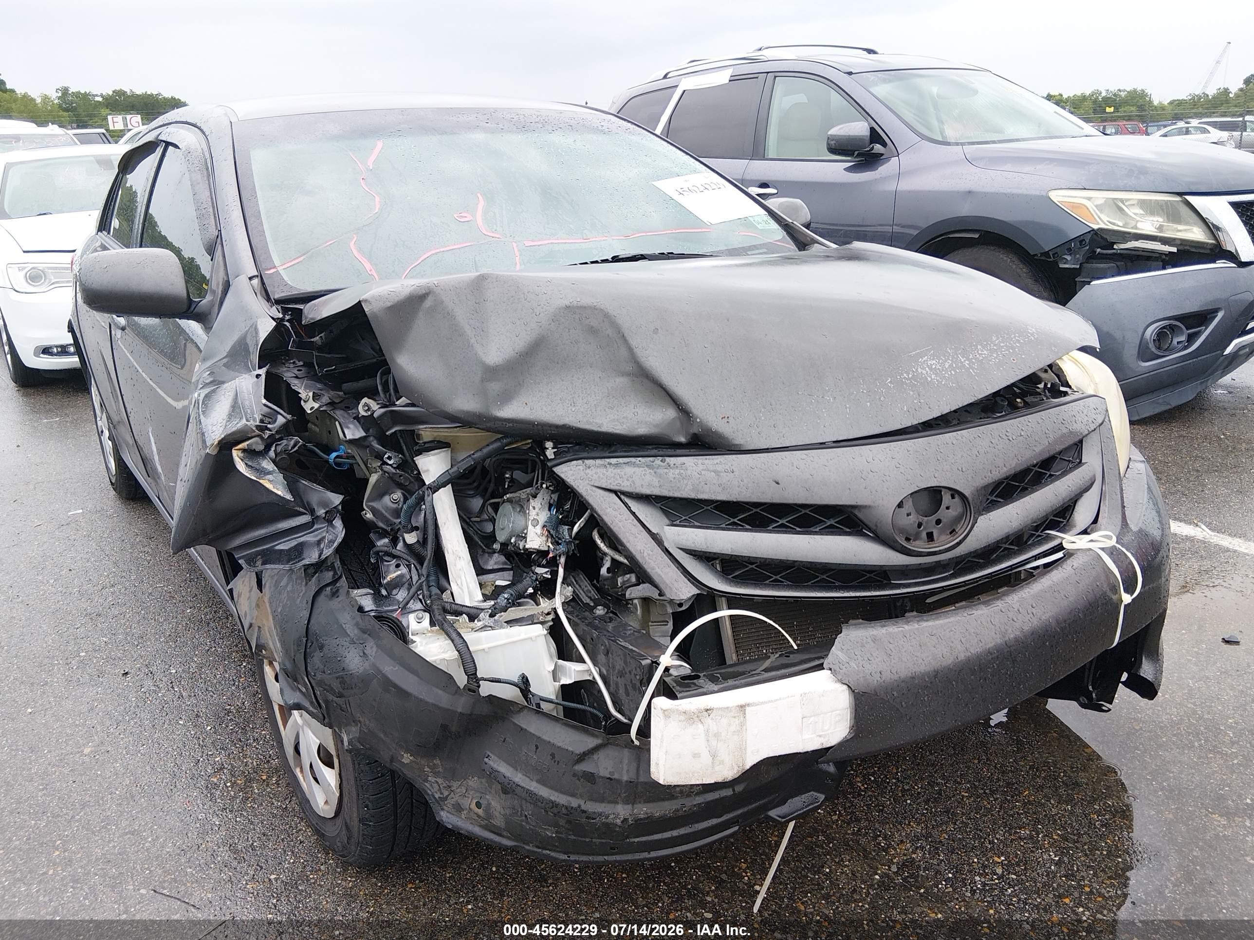2011 Toyota Corolla Le Gray vin: JTDBU4EE5B9163699