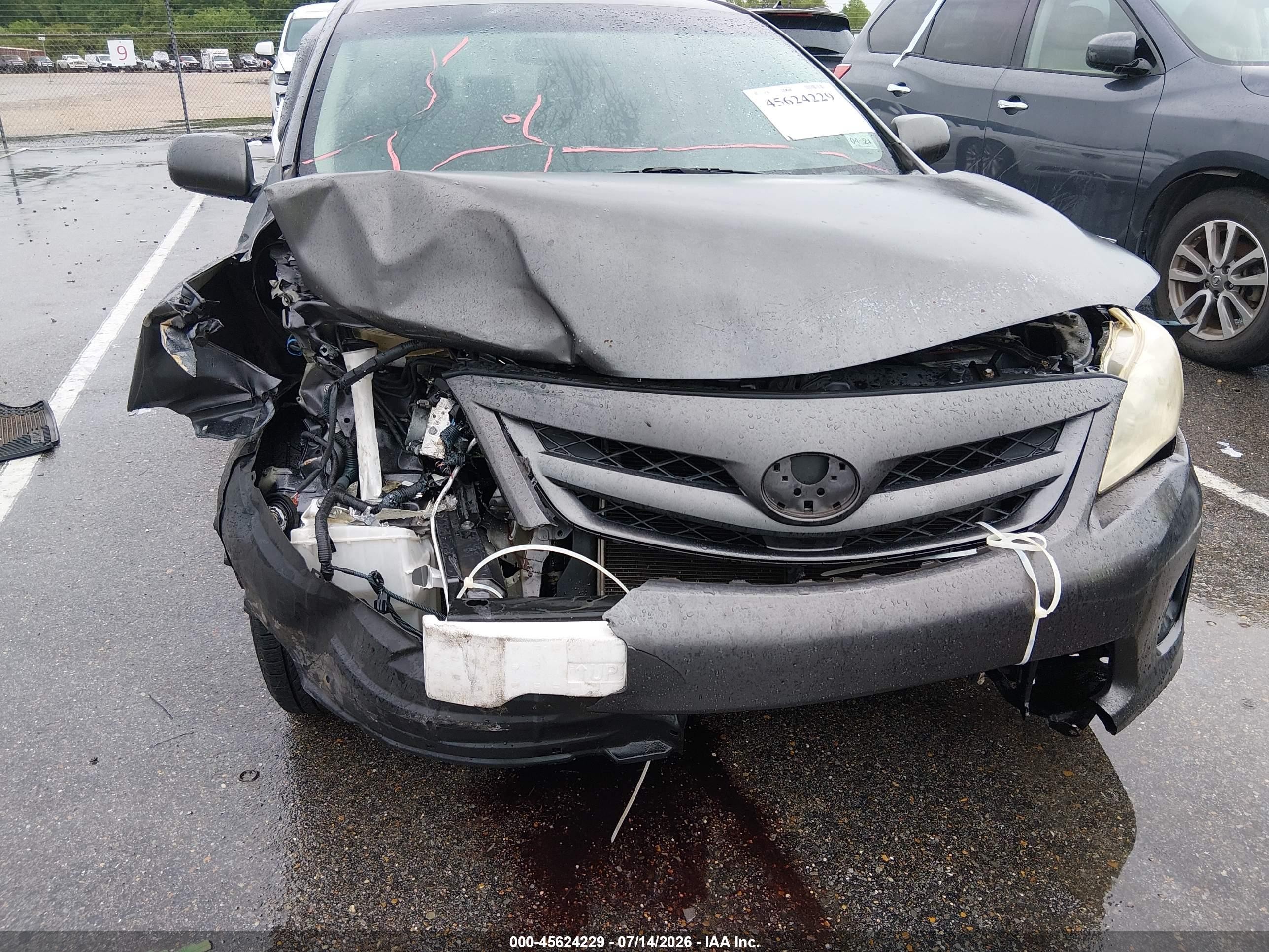 2011 Toyota Corolla Le Gray vin: JTDBU4EE5B9163699