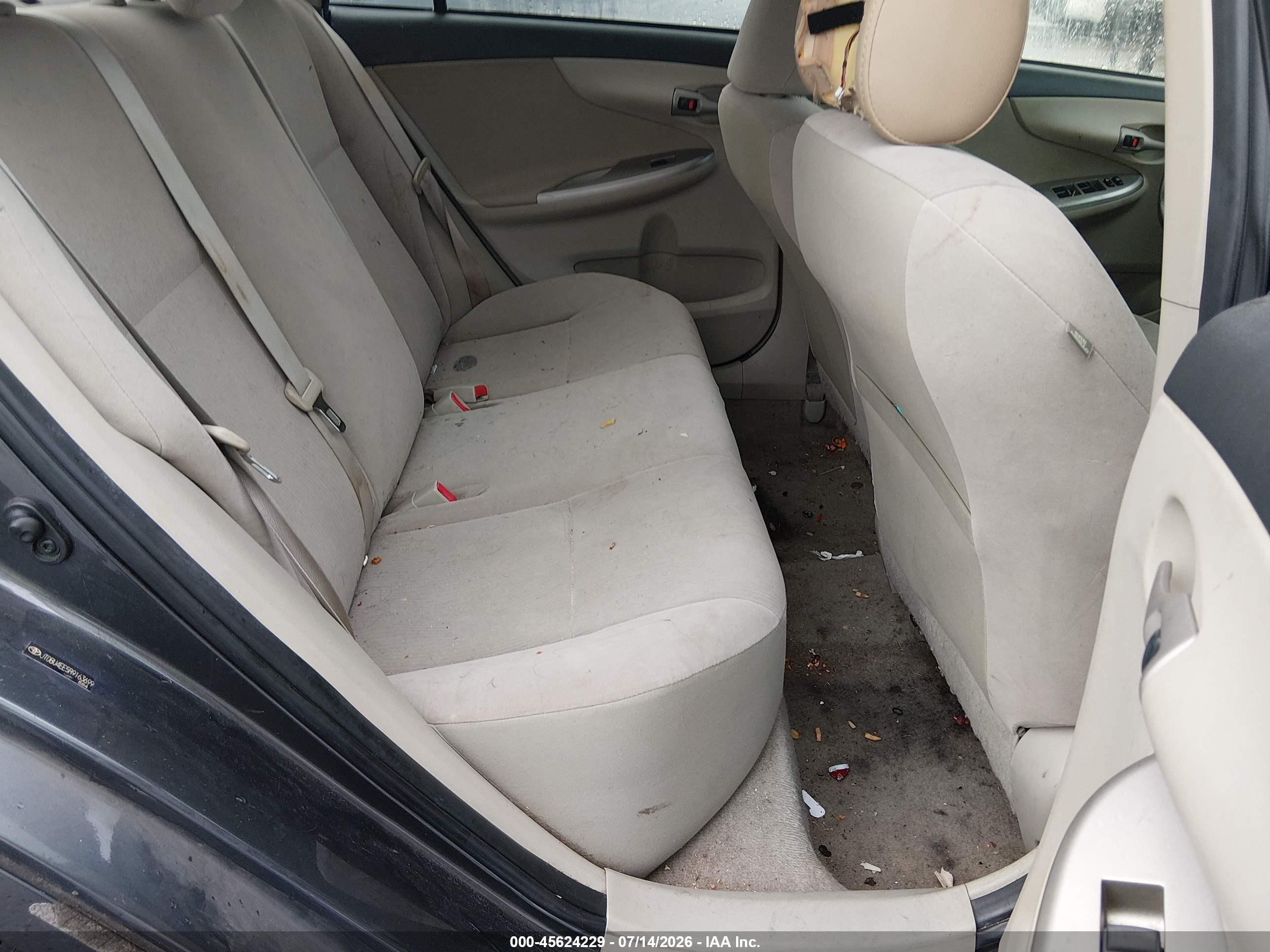 2011 Toyota Corolla Le Gray vin: JTDBU4EE5B9163699