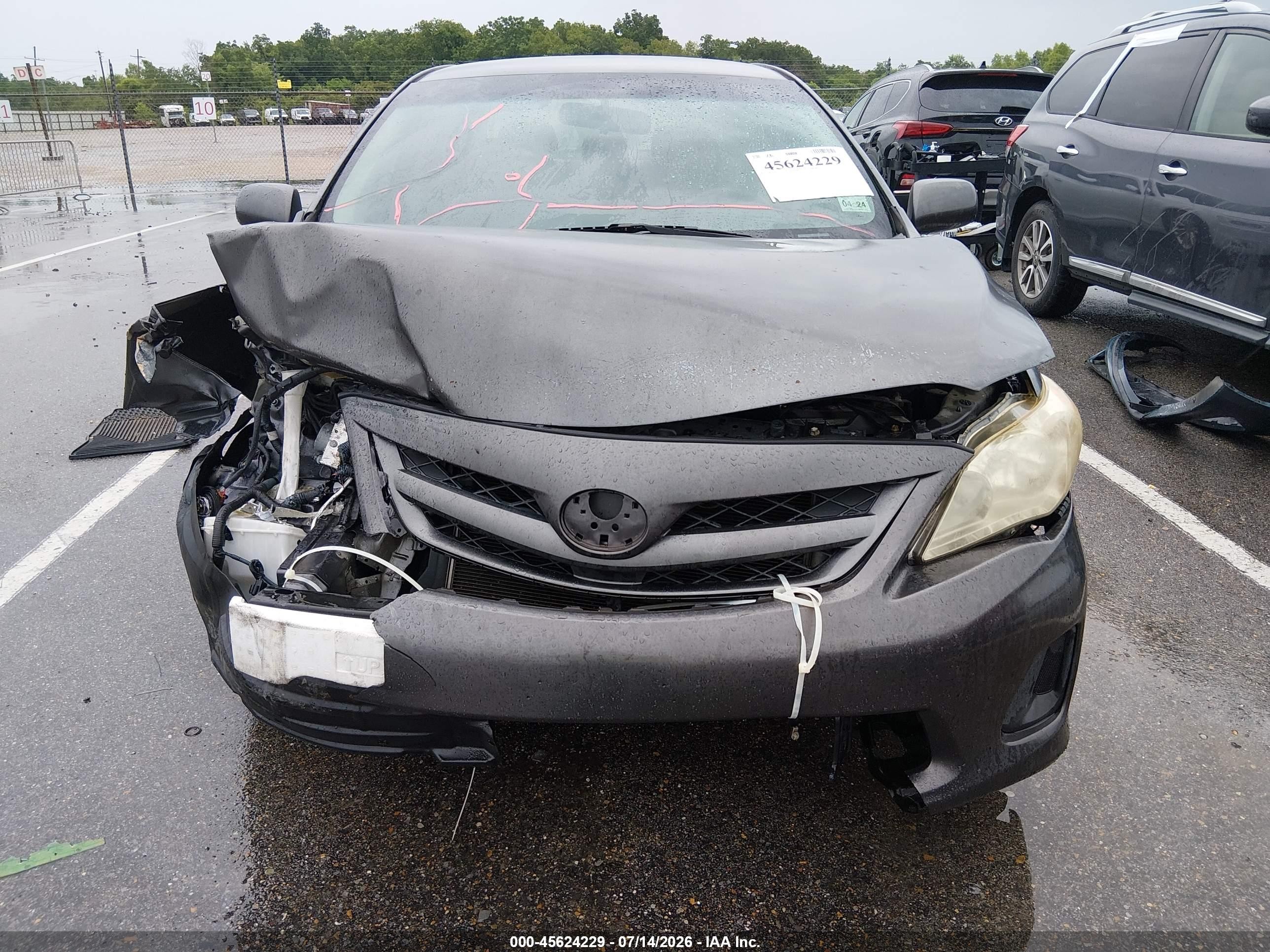 2011 Toyota Corolla Le Gray vin: JTDBU4EE5B9163699