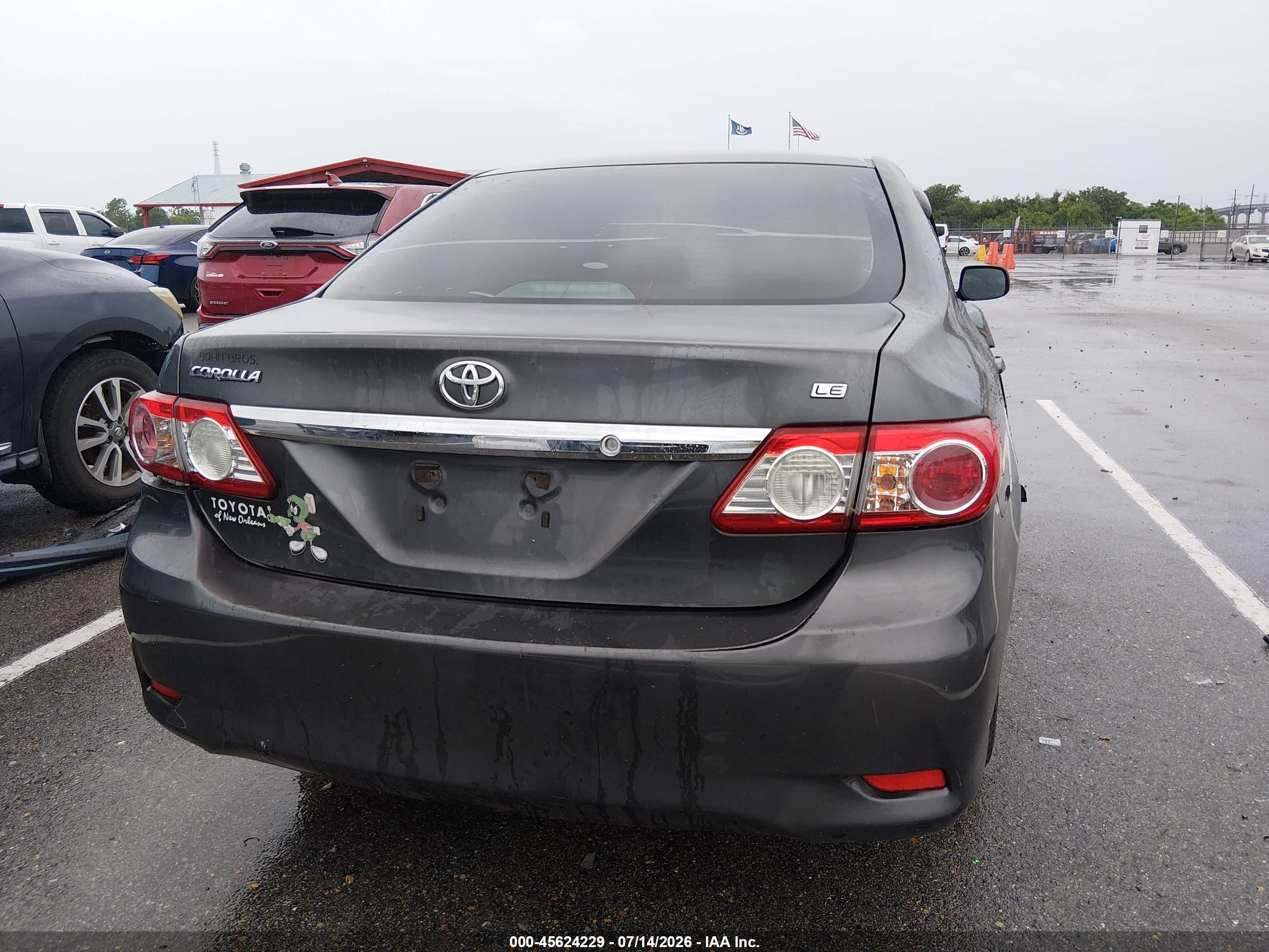 2011 Toyota Corolla Le Gray vin: JTDBU4EE5B9163699