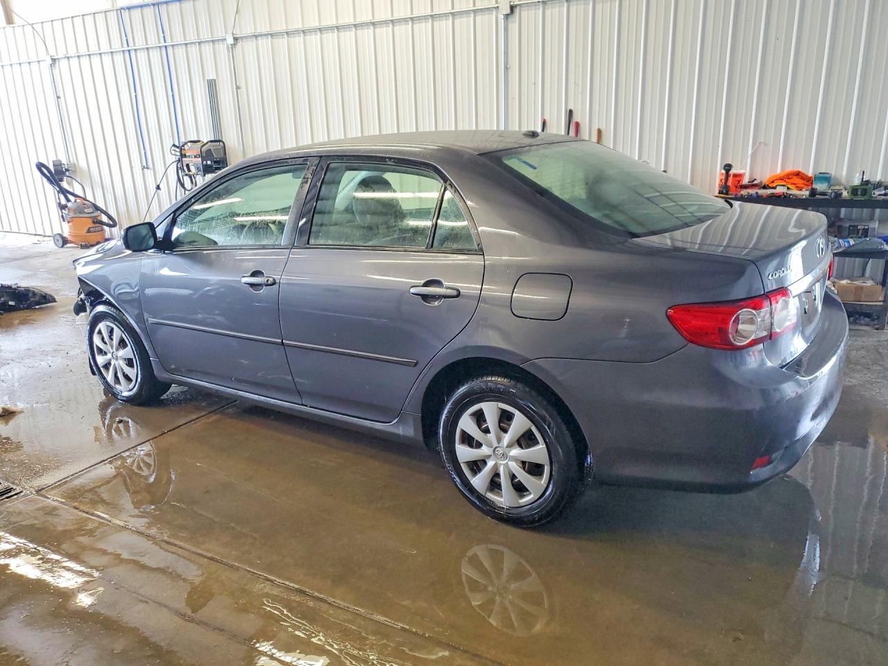 2011 Toyota Corolla Le Gray vin: JTDBU4EE5B9168255