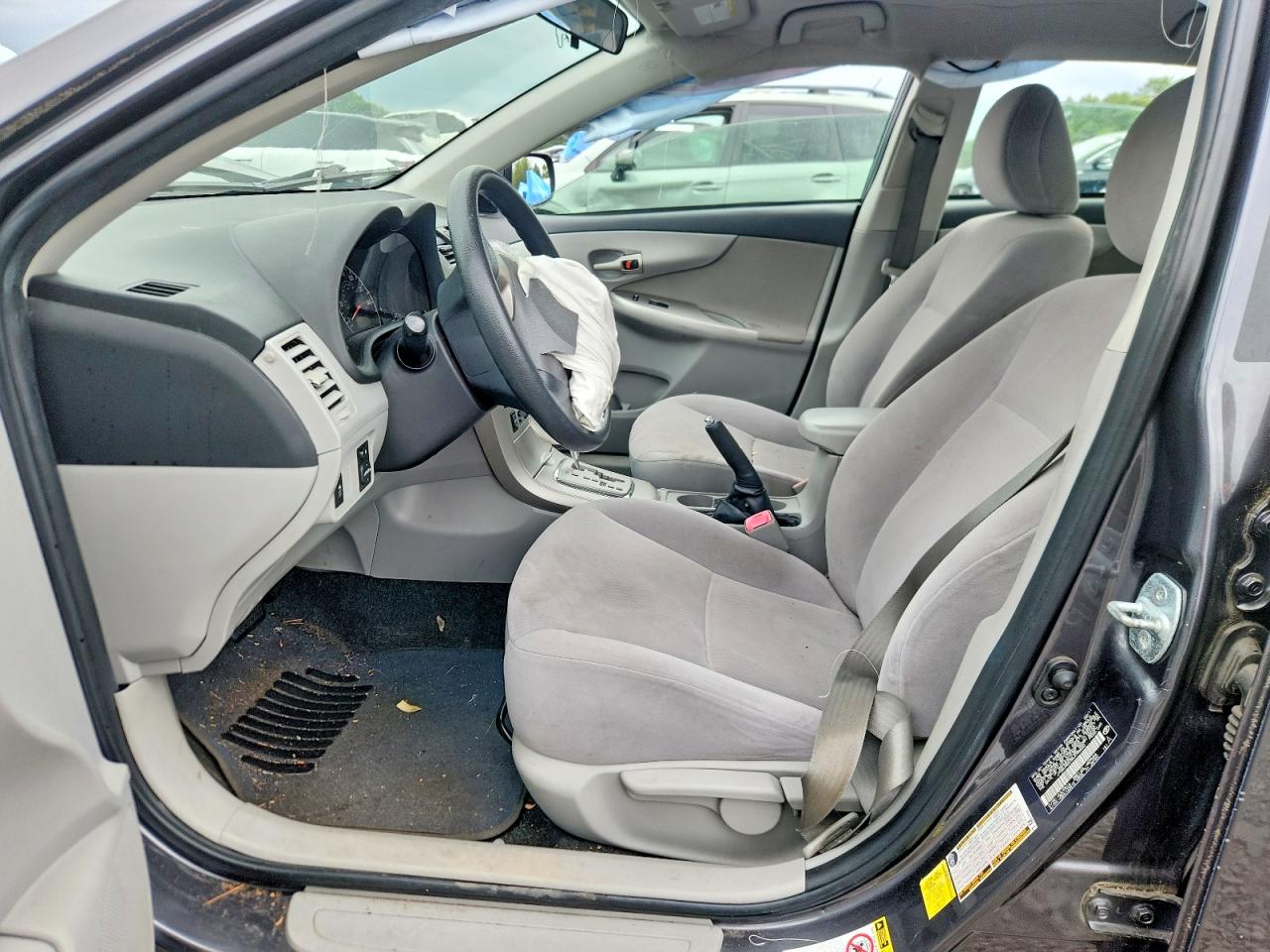 2011 Toyota Corolla Le Серый vin: JTDBU4EE5BJ096620