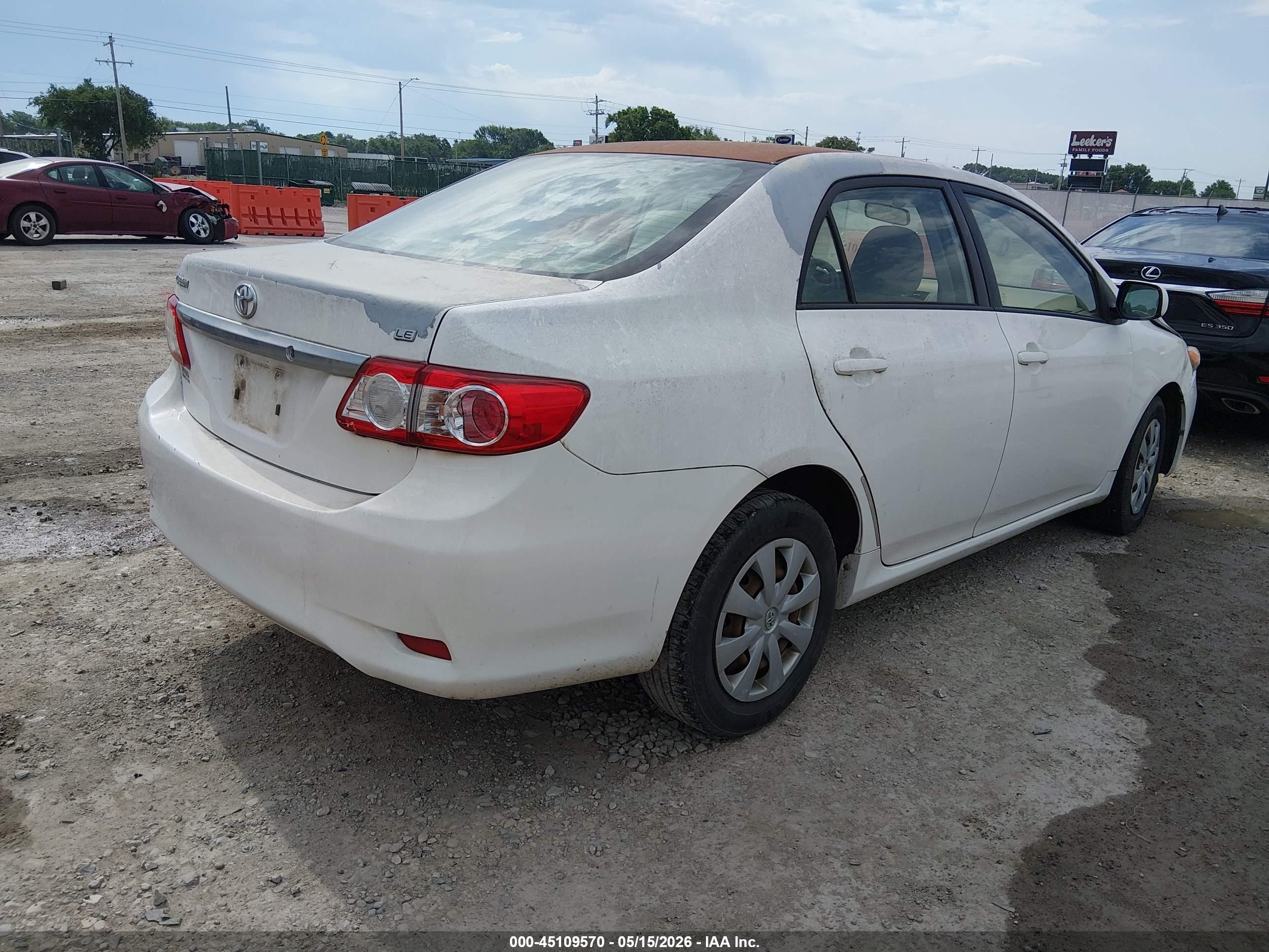 2011 Toyota Corolla Le Белый vin: JTDBU4EE5BJ102383