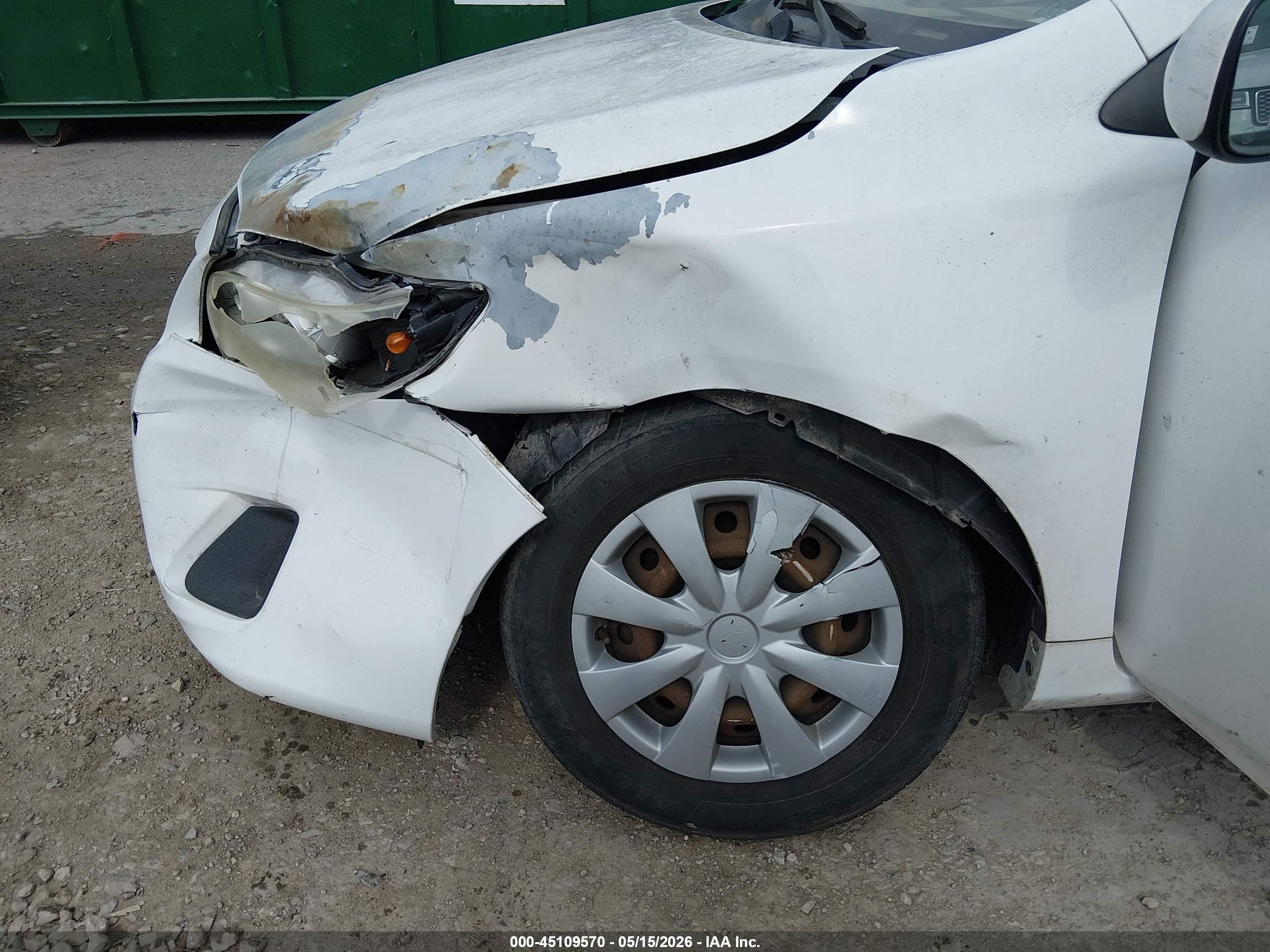 2011 Toyota Corolla Le Белый vin: JTDBU4EE5BJ102383