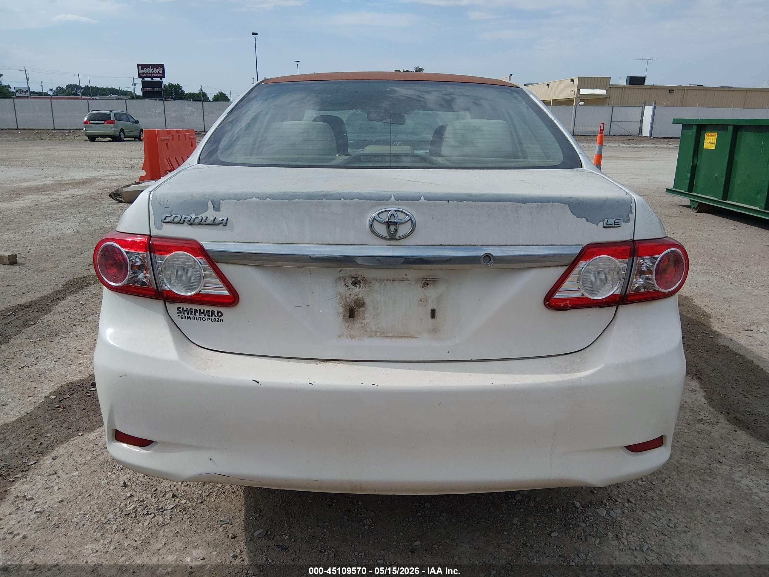 2011 Toyota Corolla Le Белый vin: JTDBU4EE5BJ102383