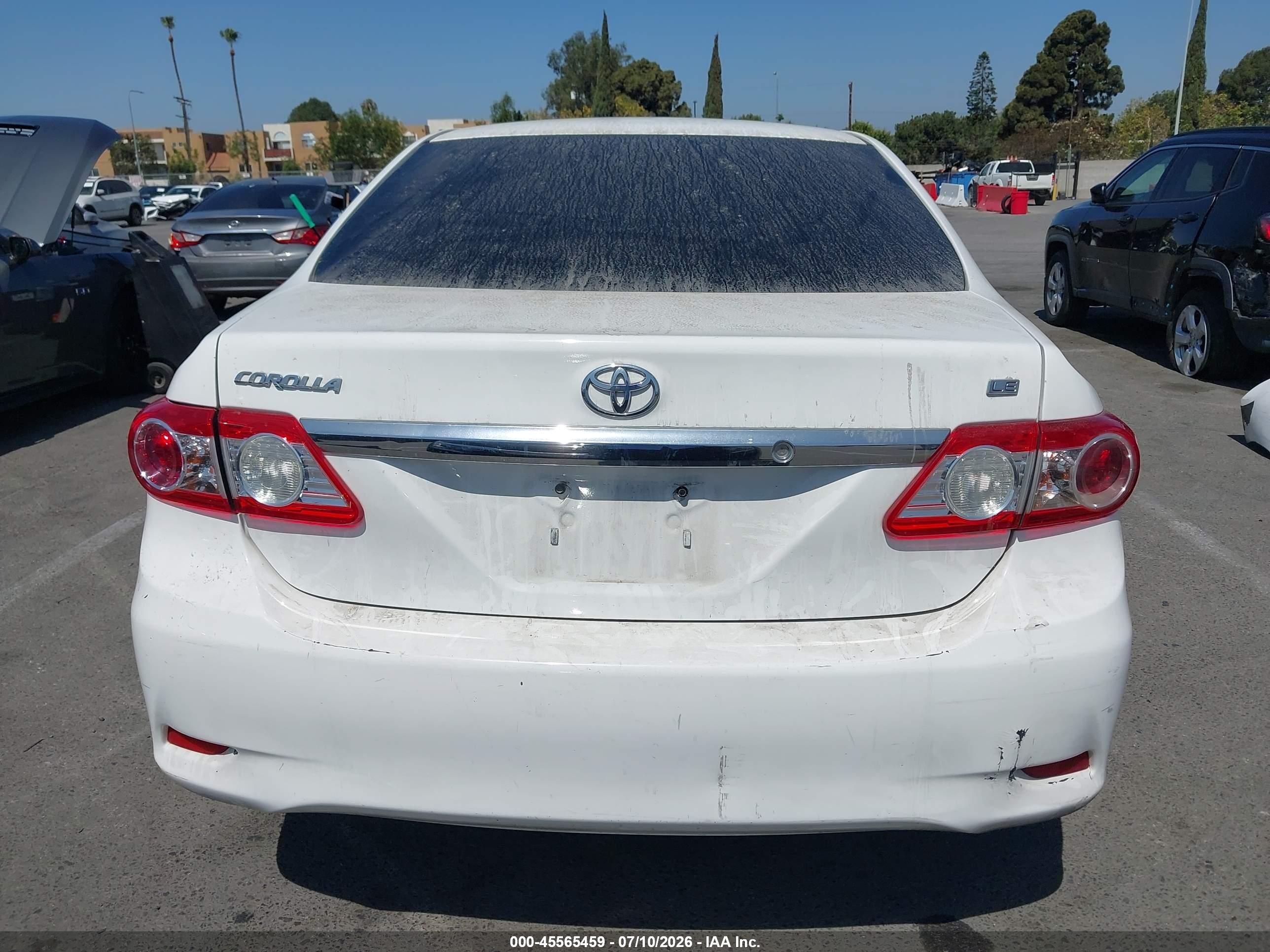 2012 Toyota Corolla Le White vin: JTDBU4EE5C9169875