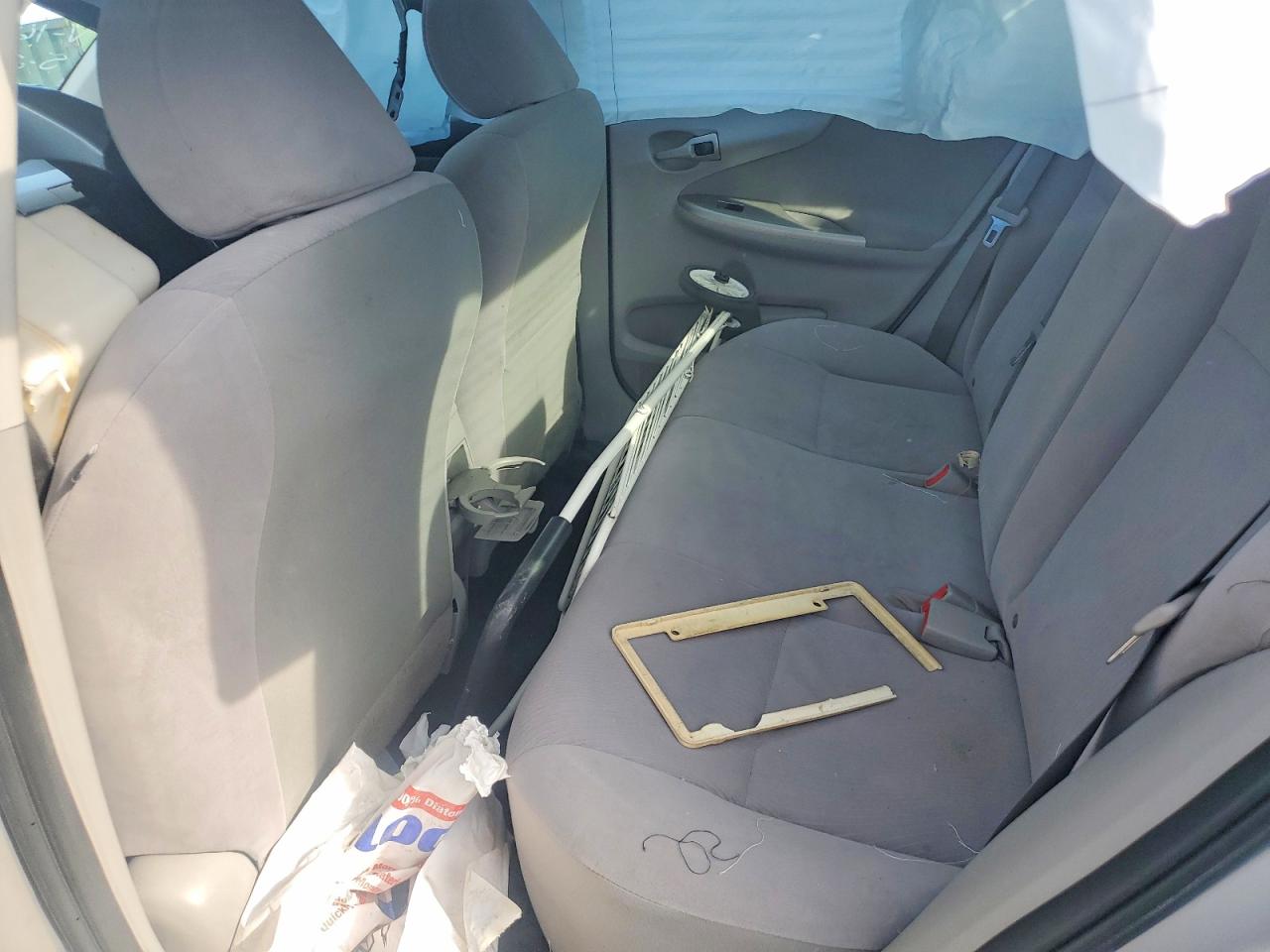 2012 Toyota Corolla Le Silver vin: JTDBU4EE5C9169911