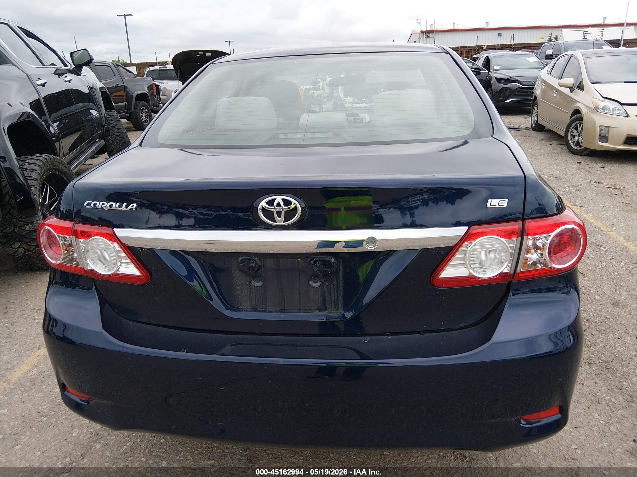 2013 Toyota Corolla Le Blue vin: JTDBU4EE5DJ115993