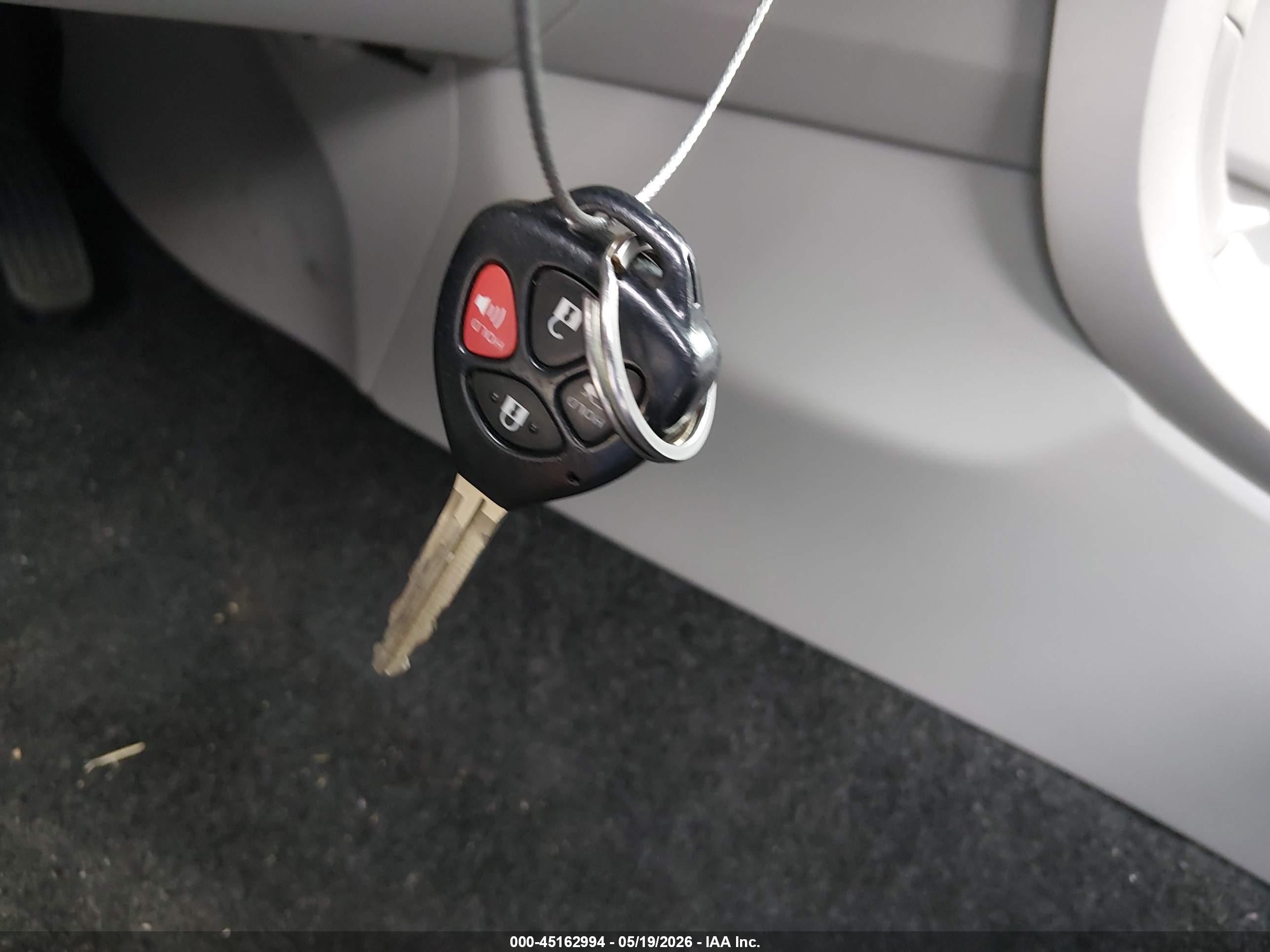 2013 Toyota Corolla Le Blue vin: JTDBU4EE5DJ115993