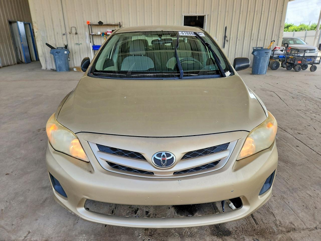 2013 Toyota Corolla L Gold vin: JTDBU4EE5DJ119235