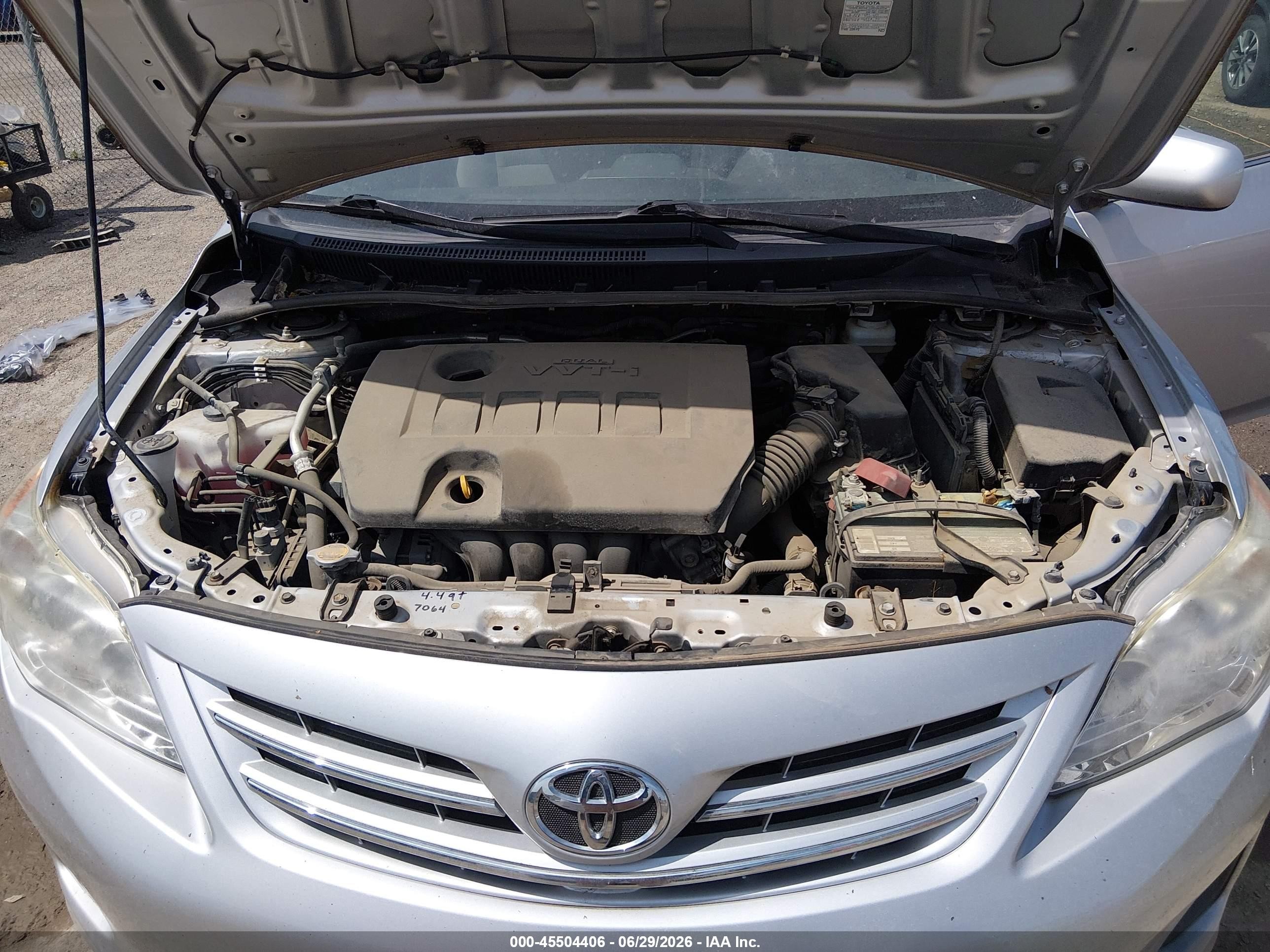 2013 Toyota Corolla Le Gray vin: JTDBU4EE5DJ120711