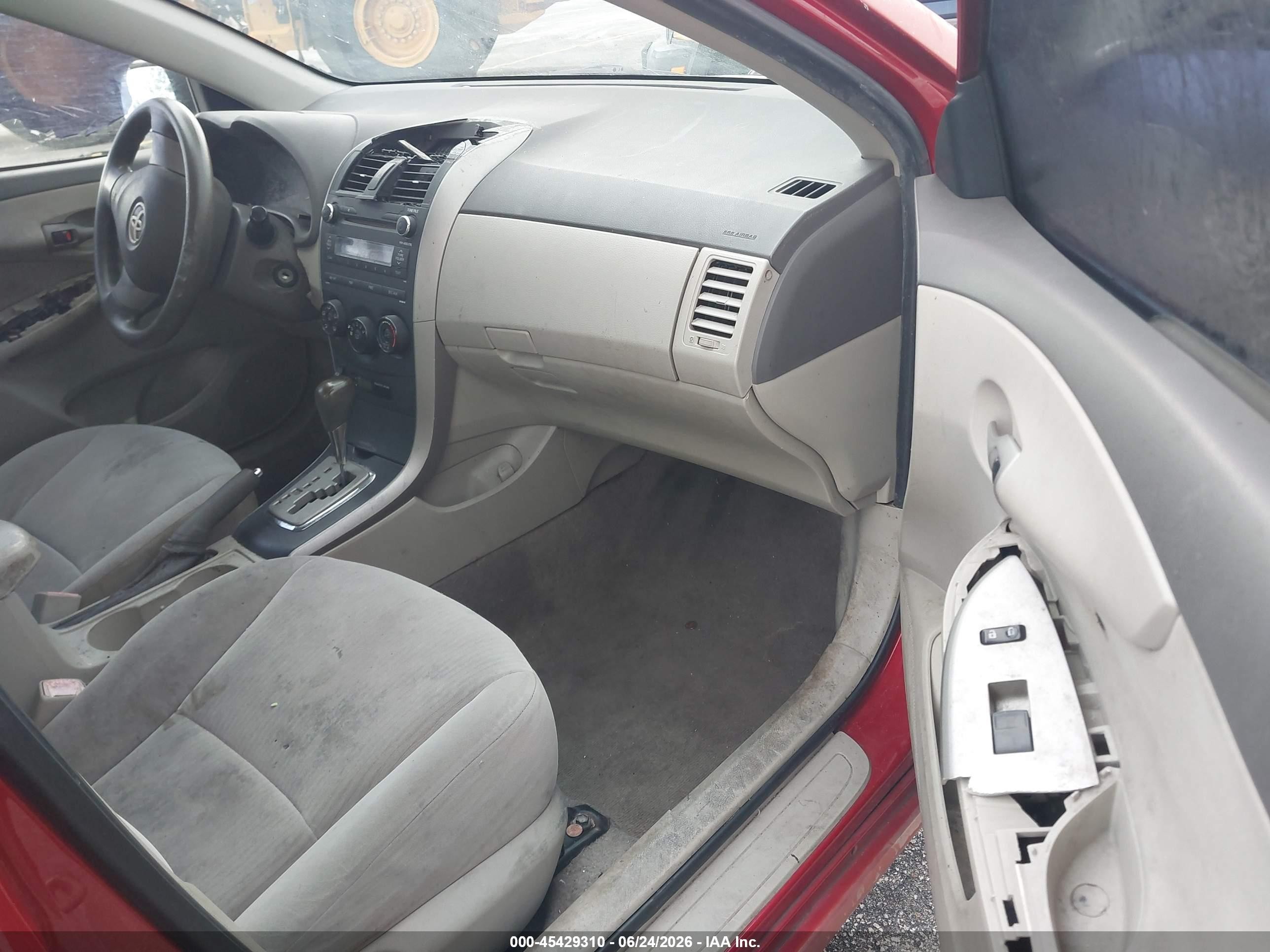2010 Toyota Corolla Le Red vin: JTDBU4EE6A9111626