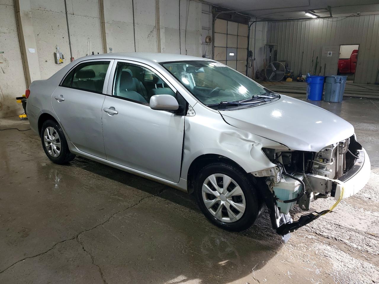 2010 Toyota Corolla Le Серебряный vin: JTDBU4EE6AJ065987