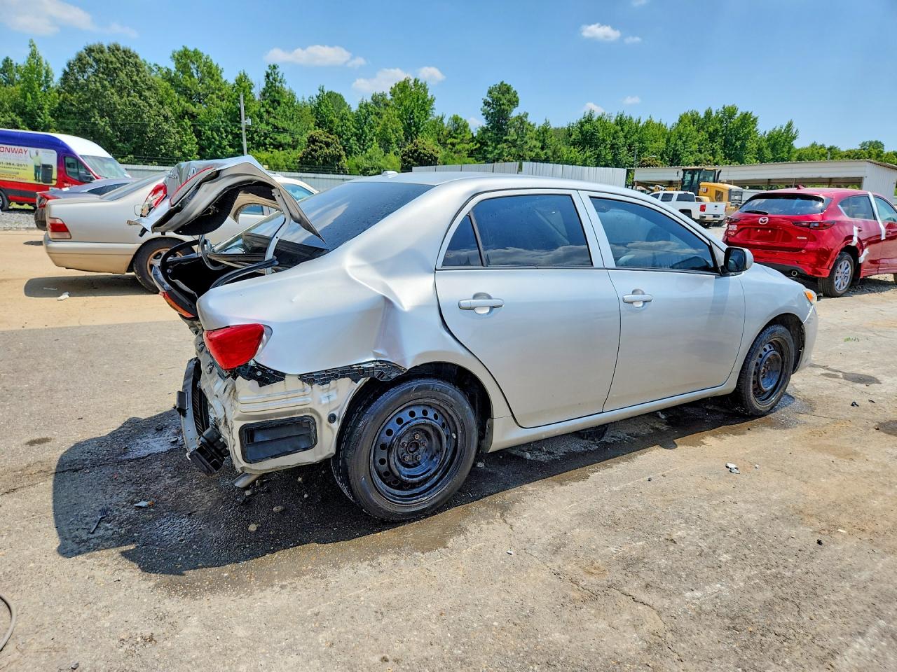 2010 Toyota Corolla Le Silver vin: JTDBU4EE6AJ070610