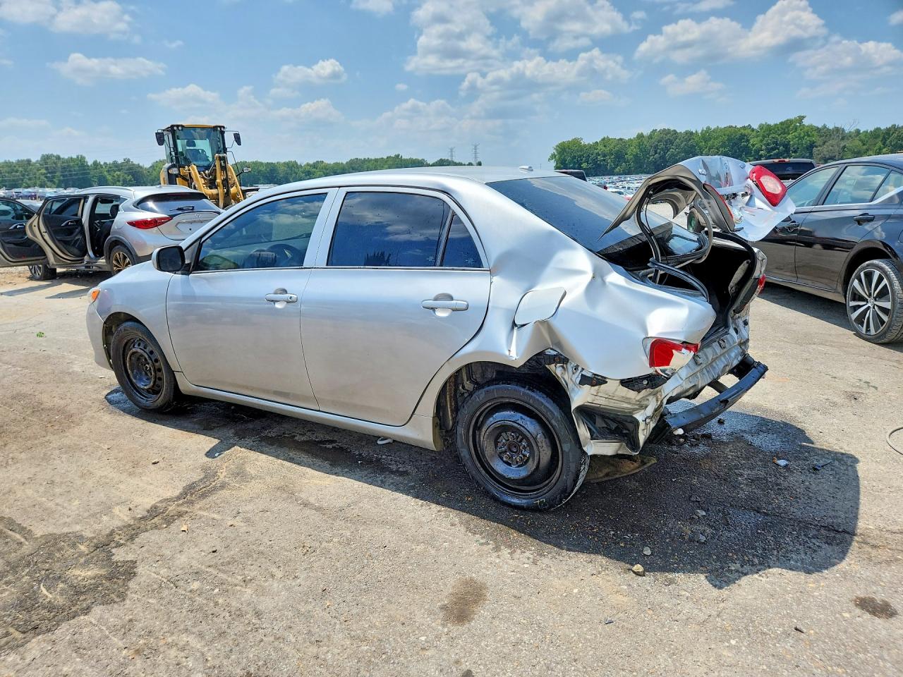 2010 Toyota Corolla Le Silver vin: JTDBU4EE6AJ070610
