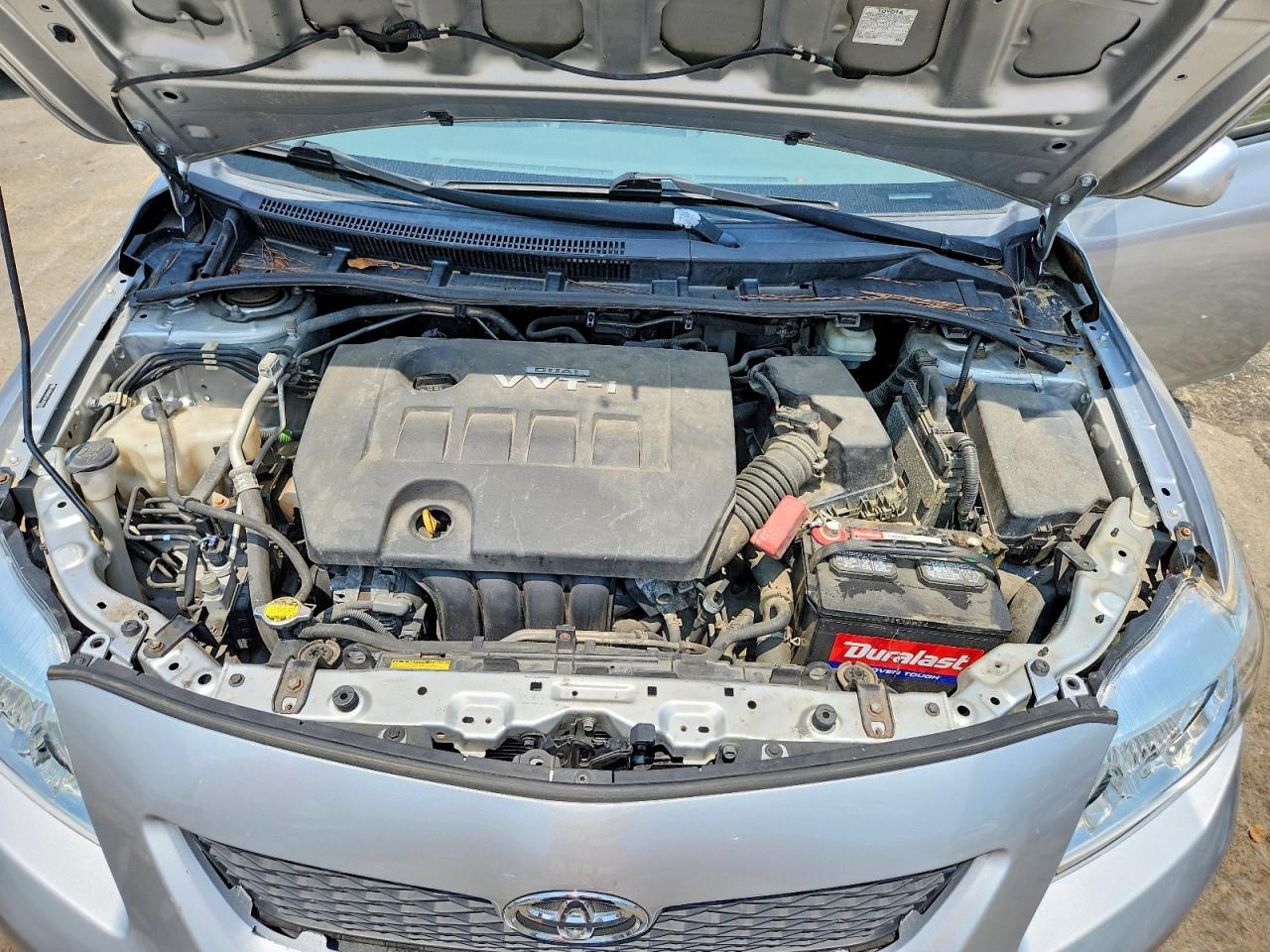2010 Toyota Corolla Le Silver vin: JTDBU4EE6AJ070610