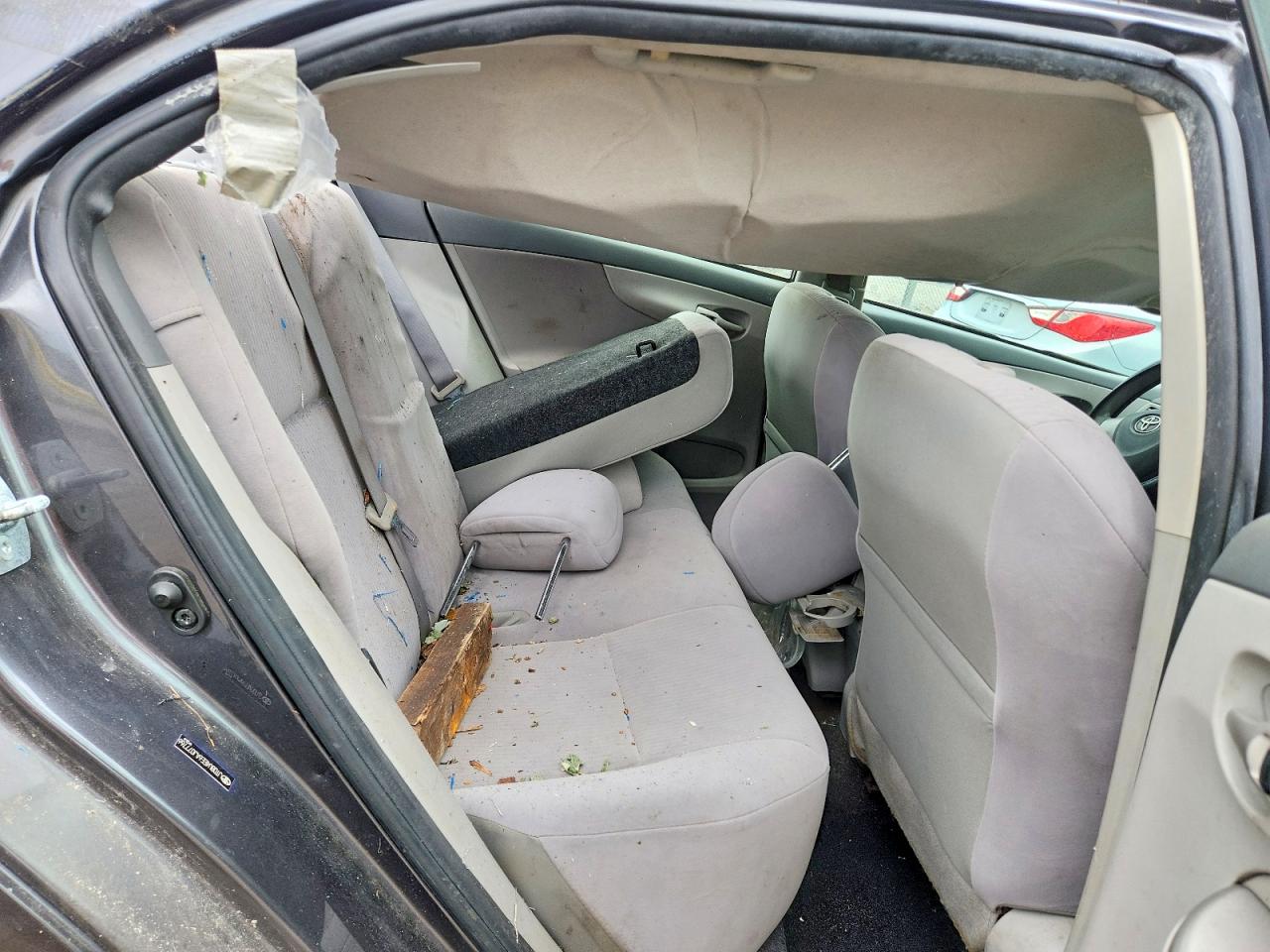 2010 Toyota Corolla Le Gray vin: JTDBU4EE6AJ077766