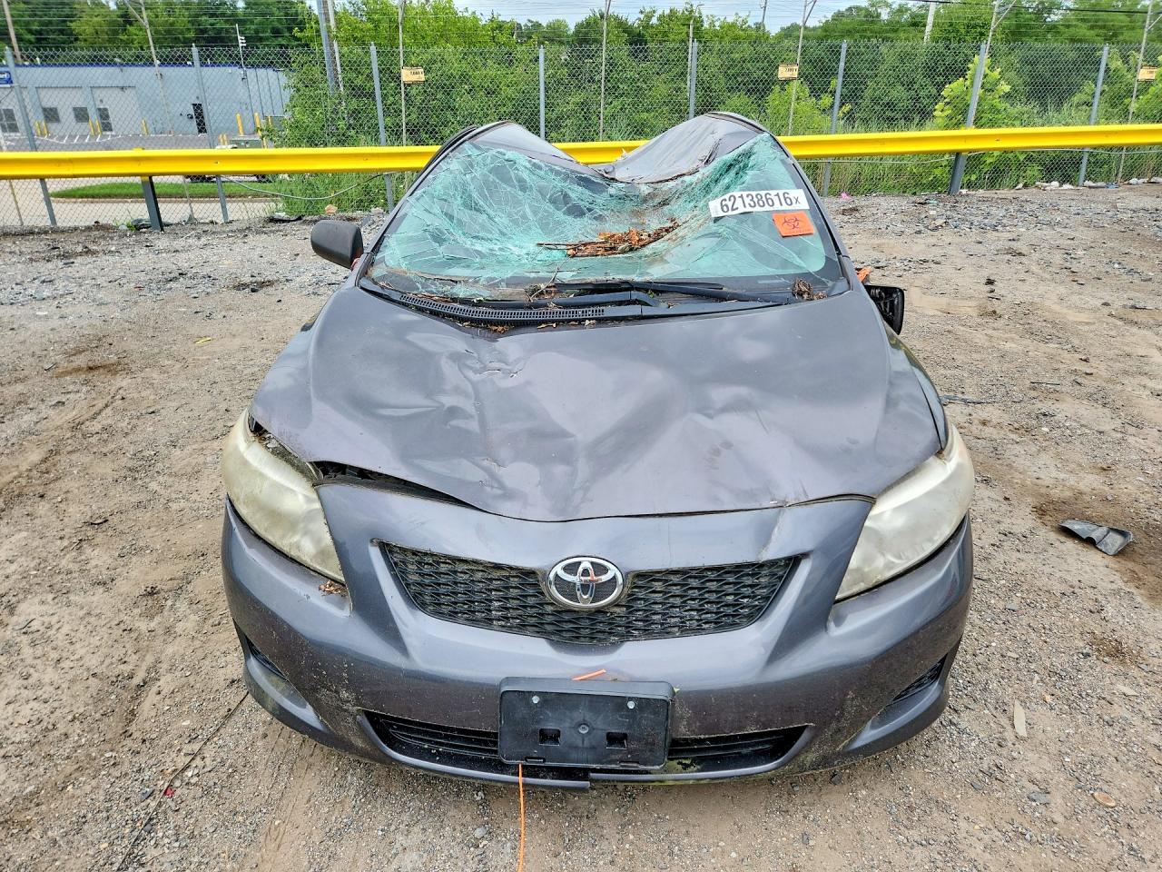 2010 Toyota Corolla Le Gray vin: JTDBU4EE6AJ077766
