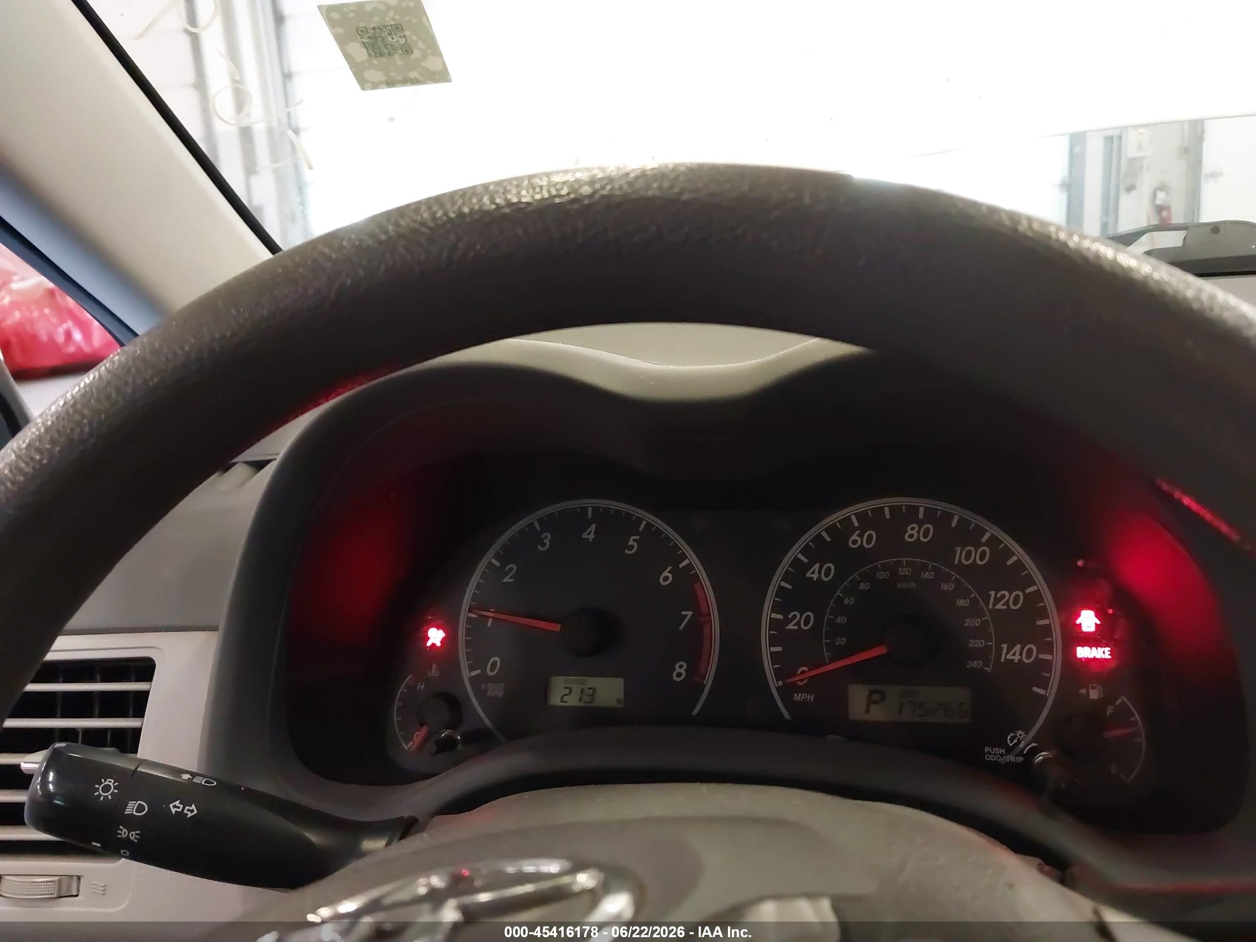 2010 Toyota Corolla Le White vin: JTDBU4EE6AJ079131