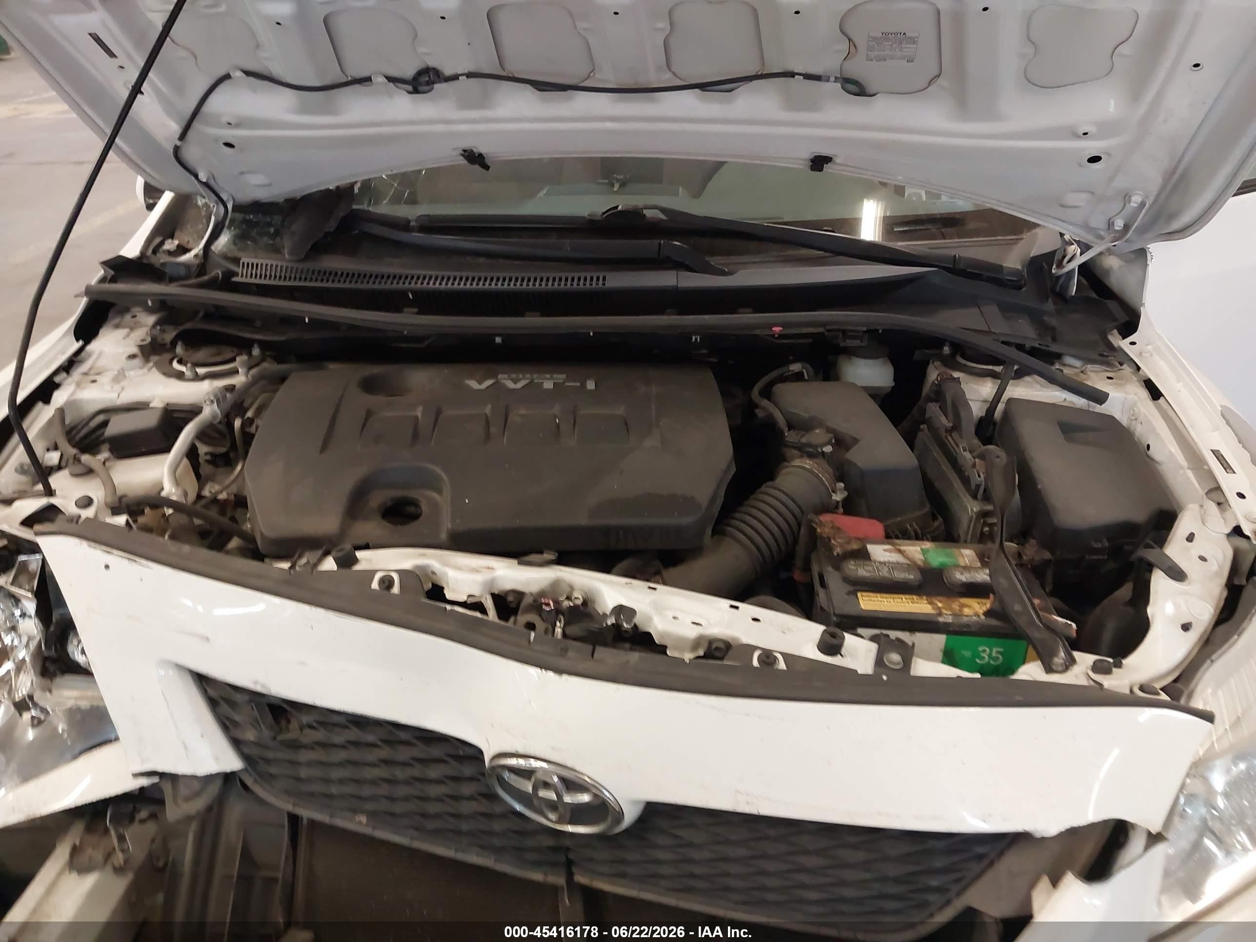 2010 Toyota Corolla Le White vin: JTDBU4EE6AJ079131