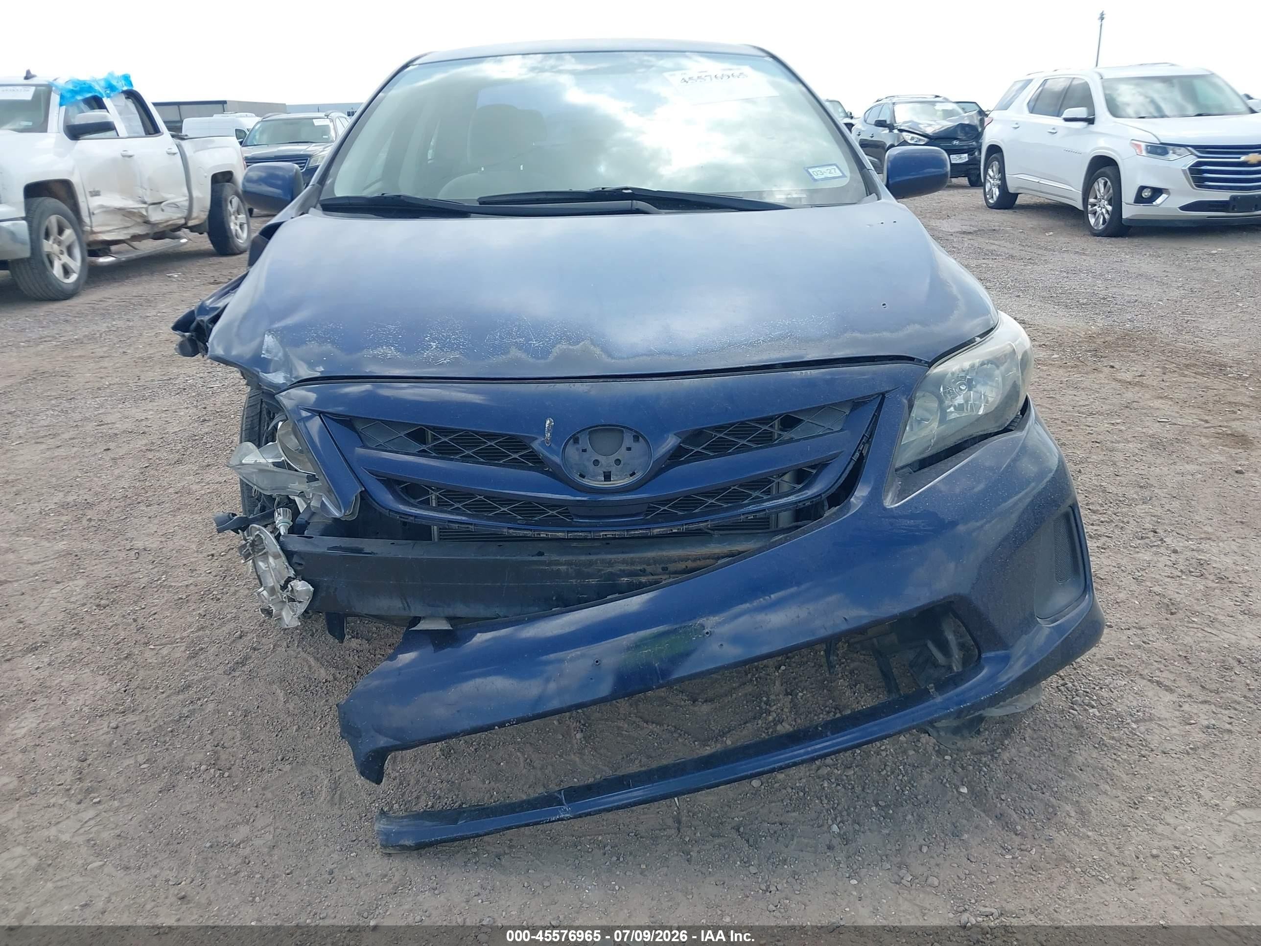 2011 Toyota Corolla Le Blue vin: JTDBU4EE6B9125026