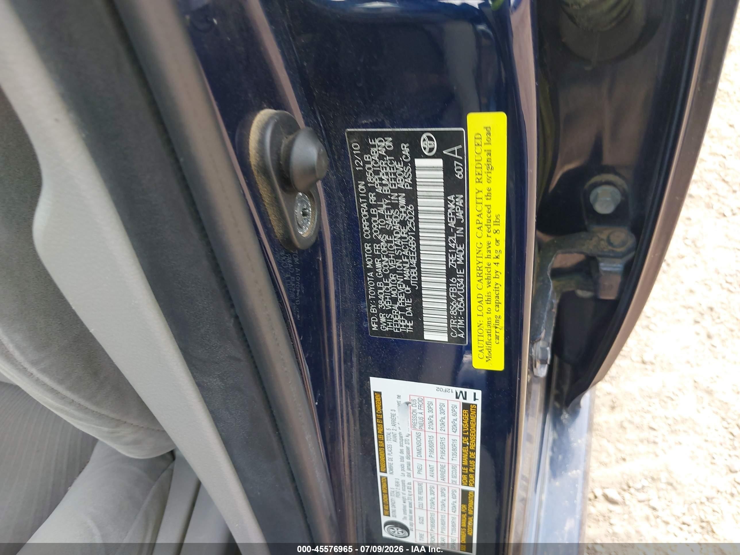 2011 Toyota Corolla Le Blue vin: JTDBU4EE6B9125026
