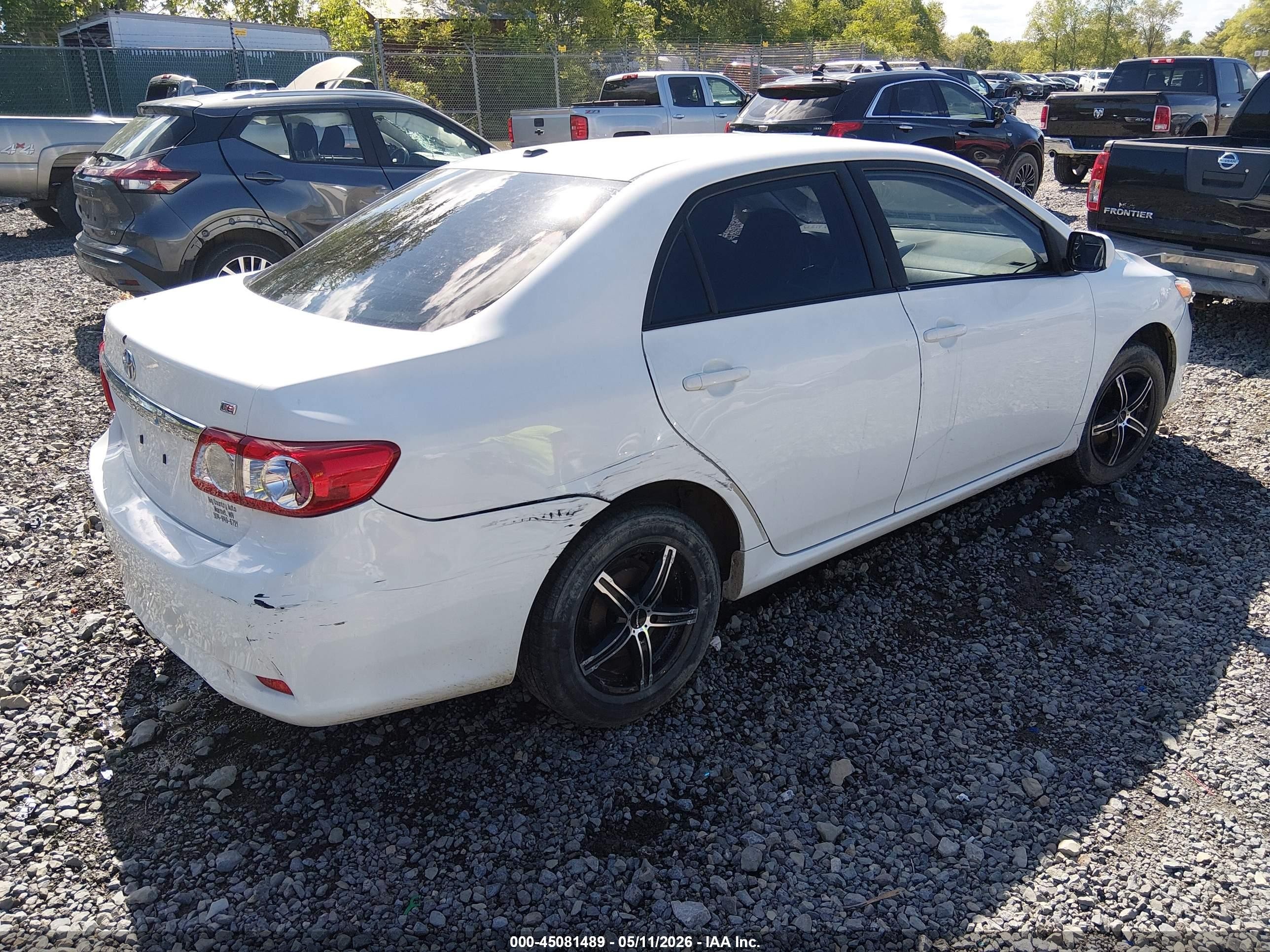 2011 Toyota Corolla Le White vin: JTDBU4EE6B9149097