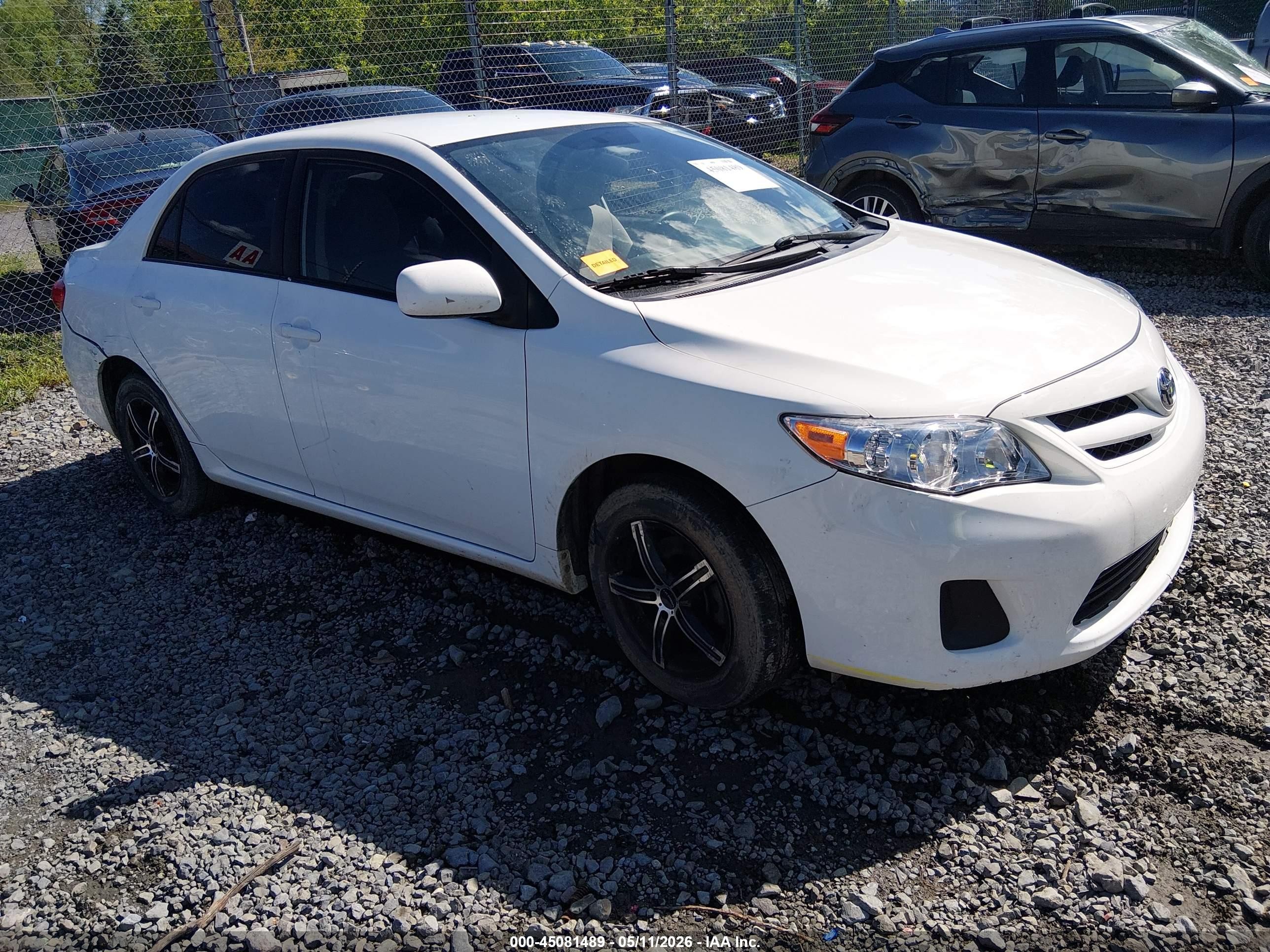 2011 Toyota Corolla Le White vin: JTDBU4EE6B9149097