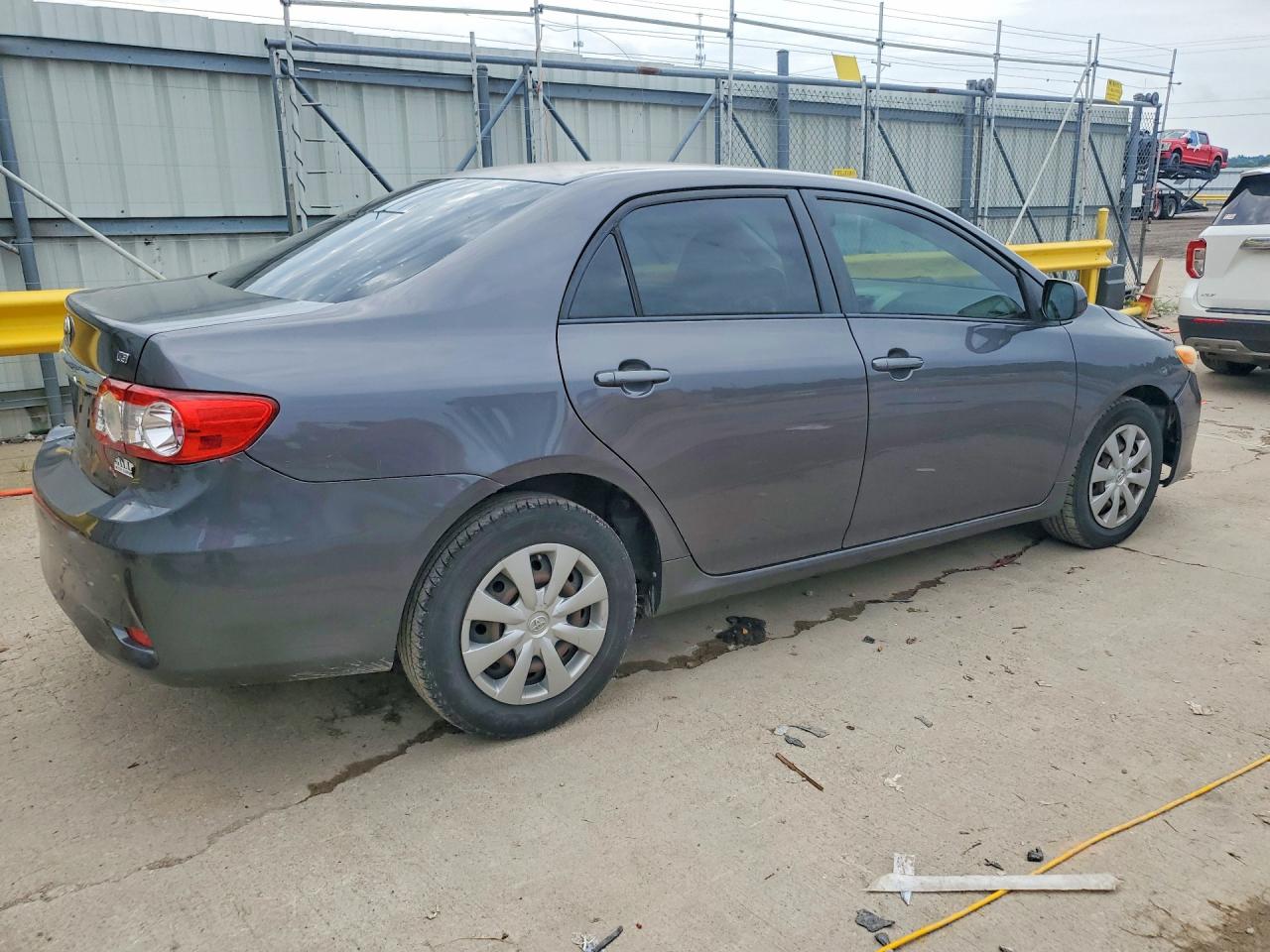 2011 Toyota Corolla Le Gray vin: JTDBU4EE6B9149178