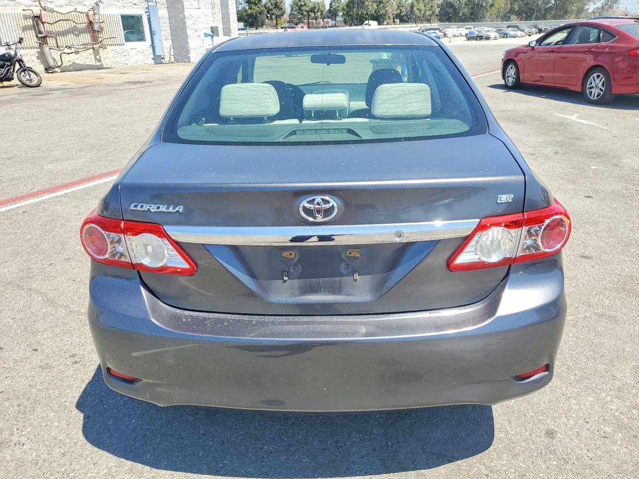 2011 Toyota Corolla Le Gray vin: JTDBU4EE6B9160472