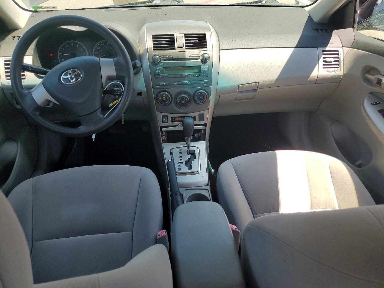 2011 Toyota Corolla Le Gray vin: JTDBU4EE6B9160472