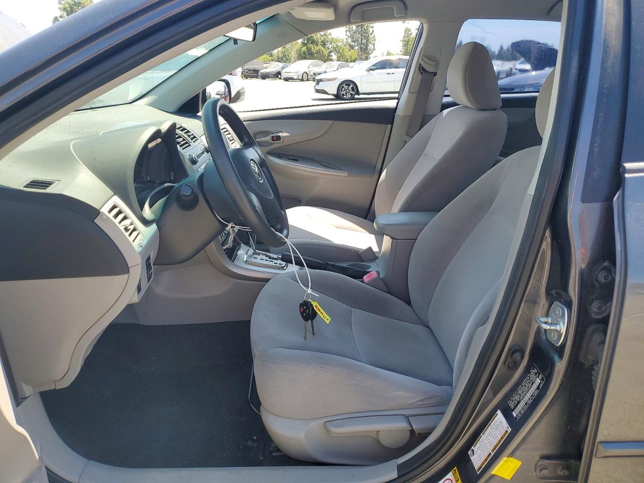 2011 Toyota Corolla Le Gray vin: JTDBU4EE6B9160472