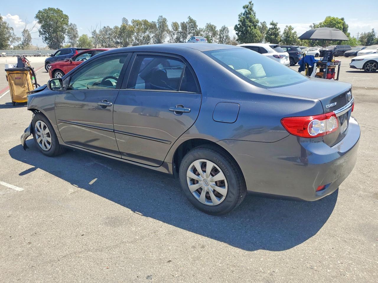 2011 Toyota Corolla Le Gray vin: JTDBU4EE6B9160472