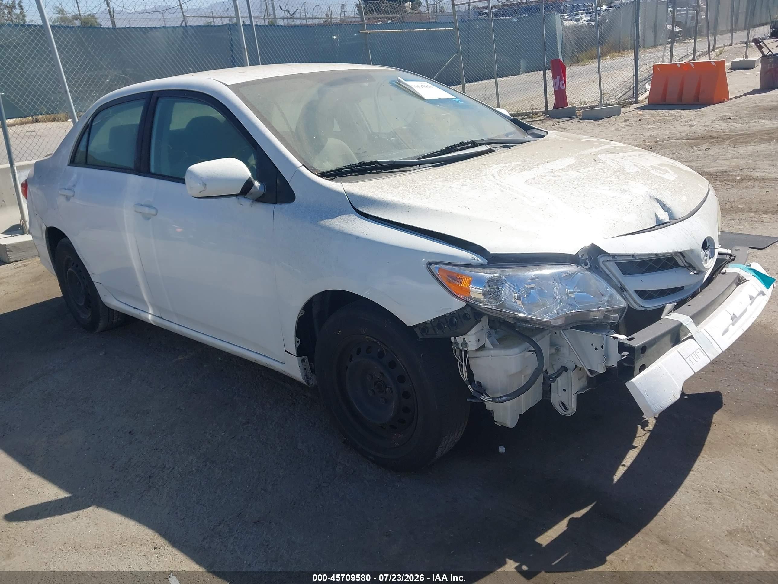 2011 Toyota Corolla Le White vin: JTDBU4EE6B9161847