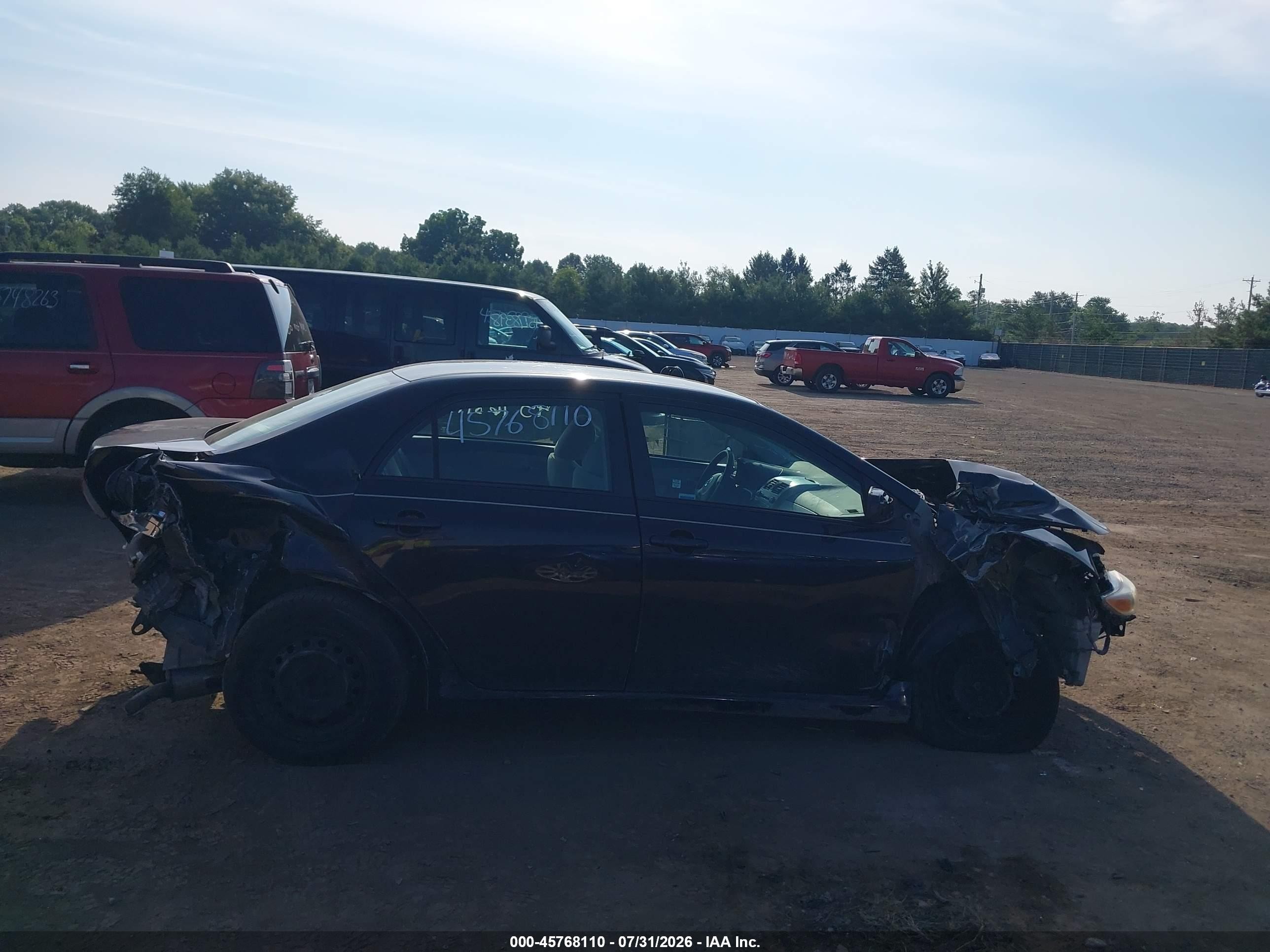 2011 Toyota Corolla Le Gray vin: JTDBU4EE6BJ100383