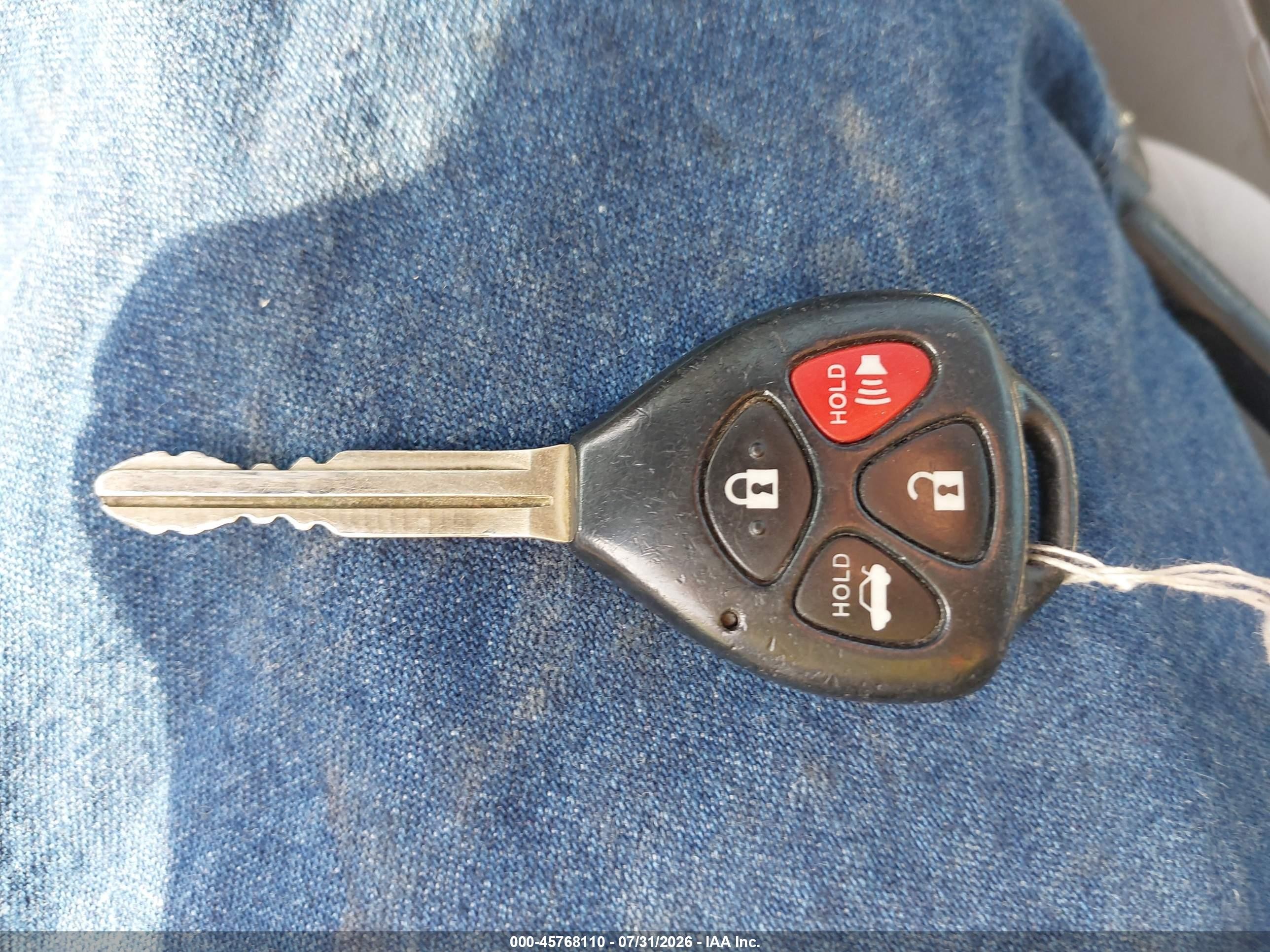 2011 Toyota Corolla Le Gray vin: JTDBU4EE6BJ100383