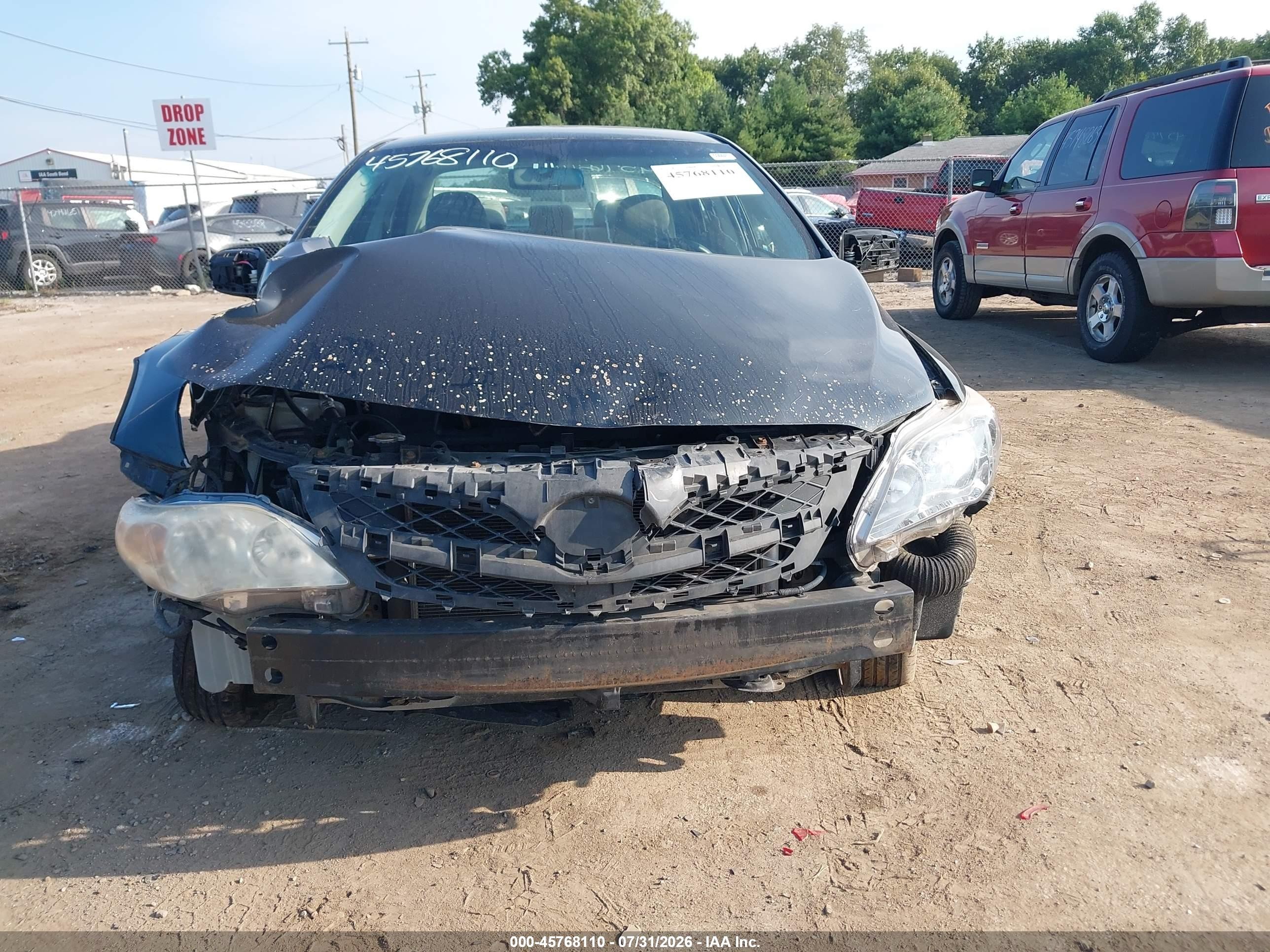 2011 Toyota Corolla Le Gray vin: JTDBU4EE6BJ100383