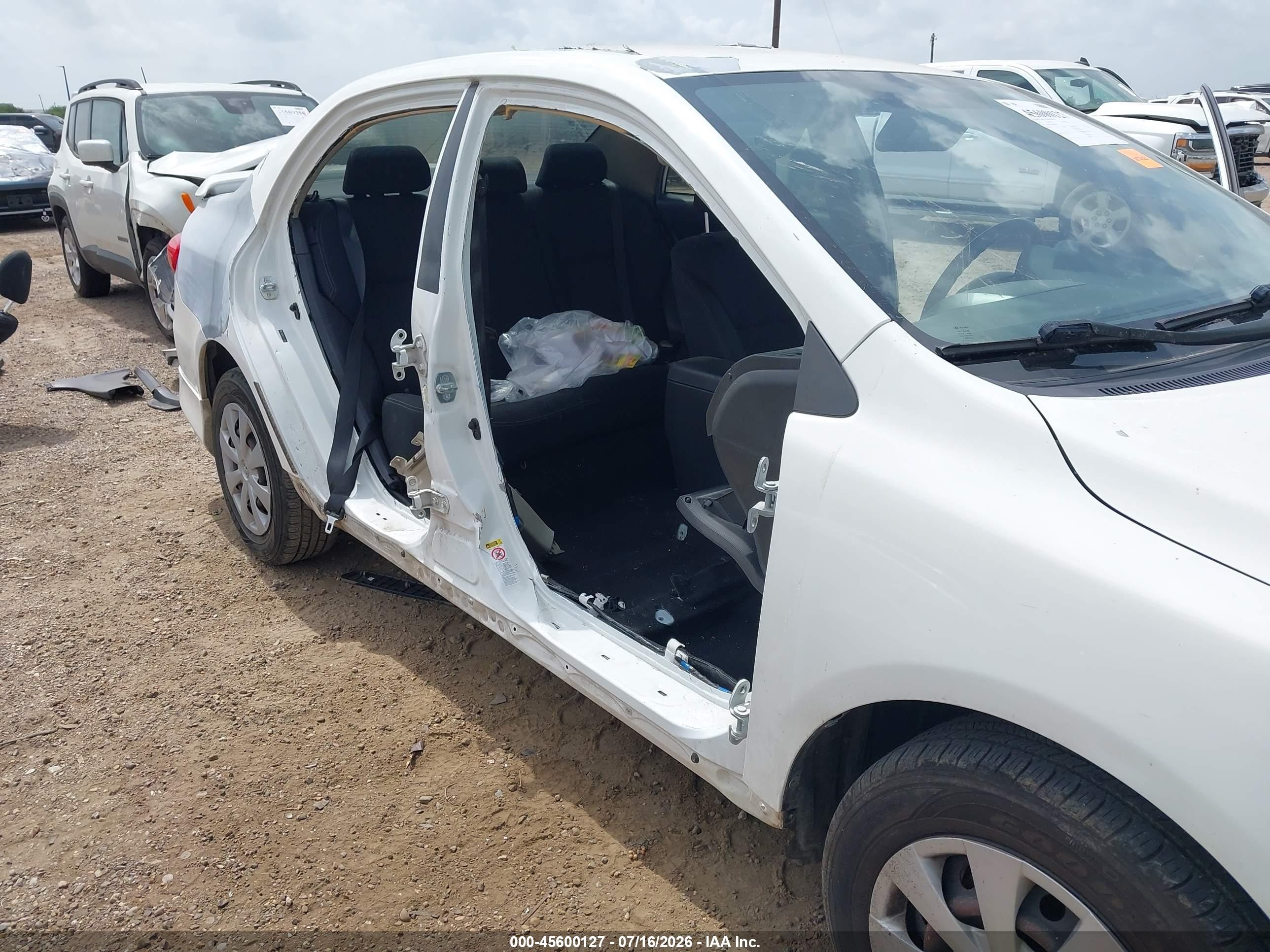 2011 Toyota Corolla Le Белый vin: JTDBU4EE6BJ108015