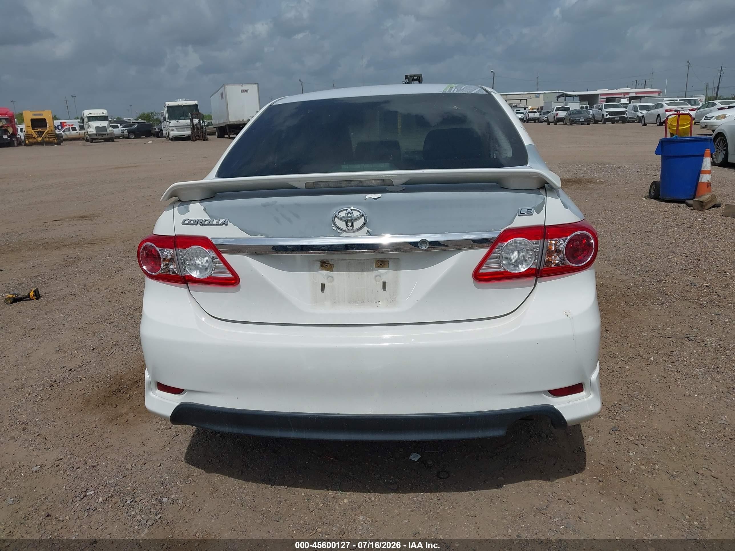 2011 Toyota Corolla Le Белый vin: JTDBU4EE6BJ108015