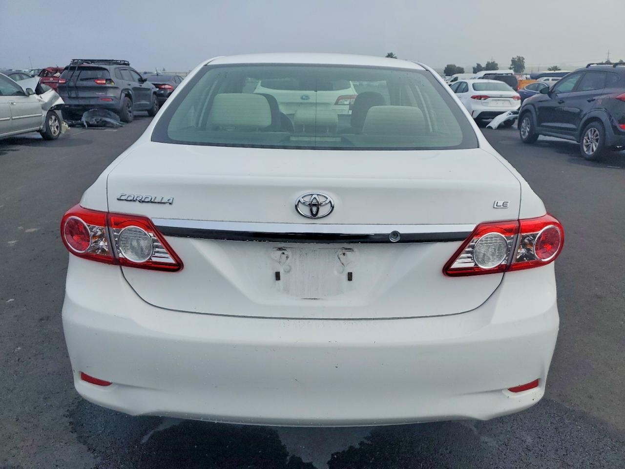 2012 Toyota Corolla Base White vin: JTDBU4EE6C9175930